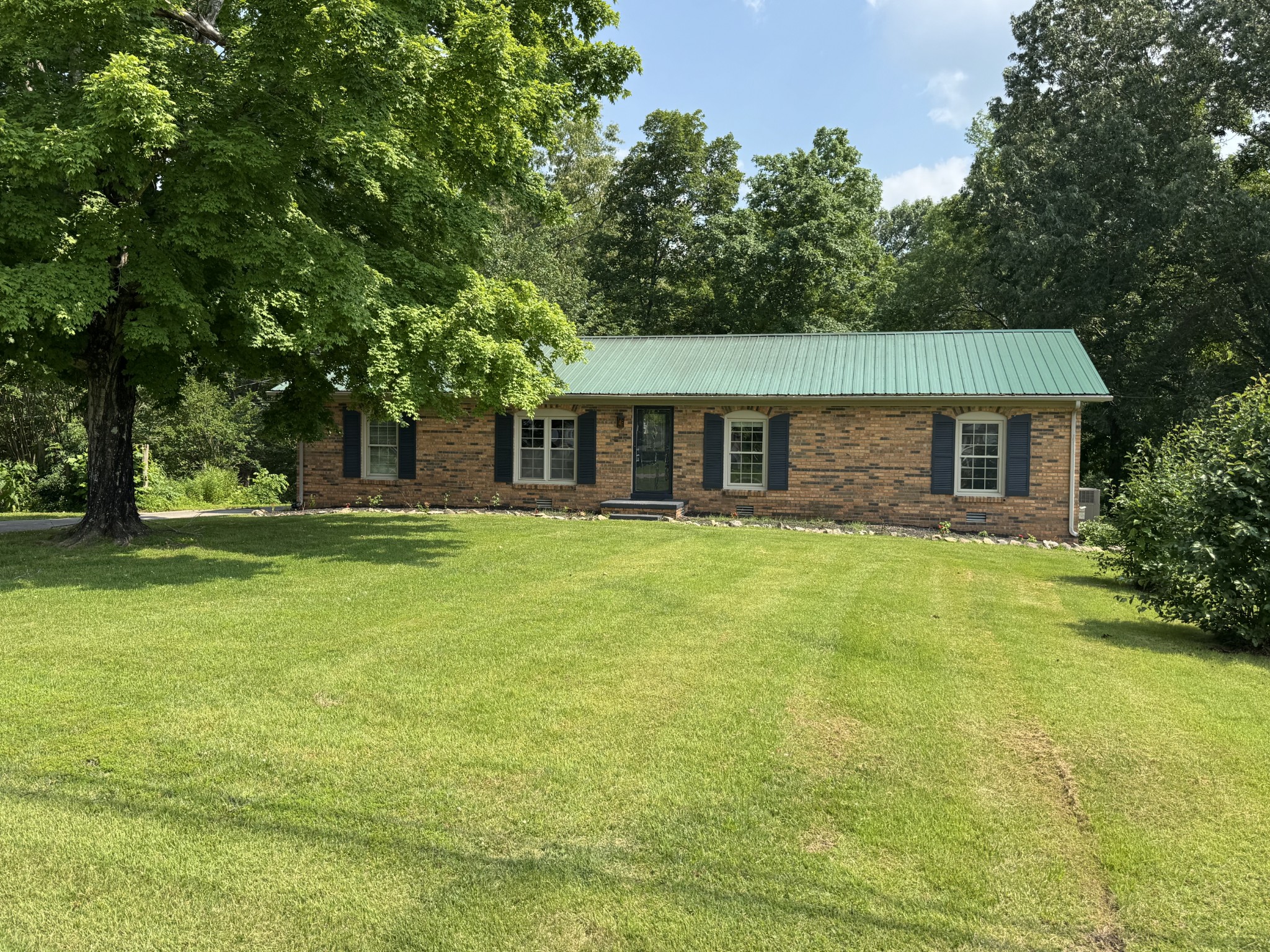 308 Leader Dr Property Photo 1