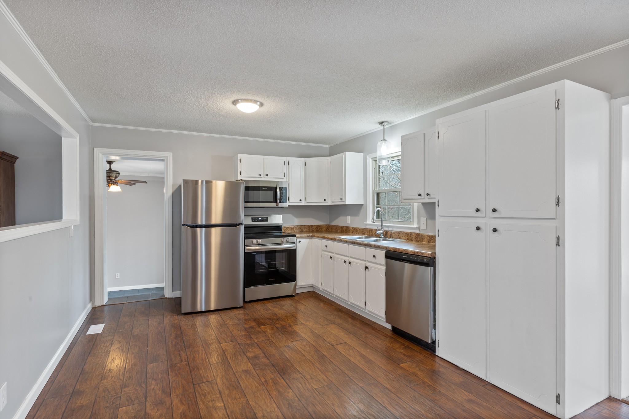 308 Leader Dr Property Photo 10