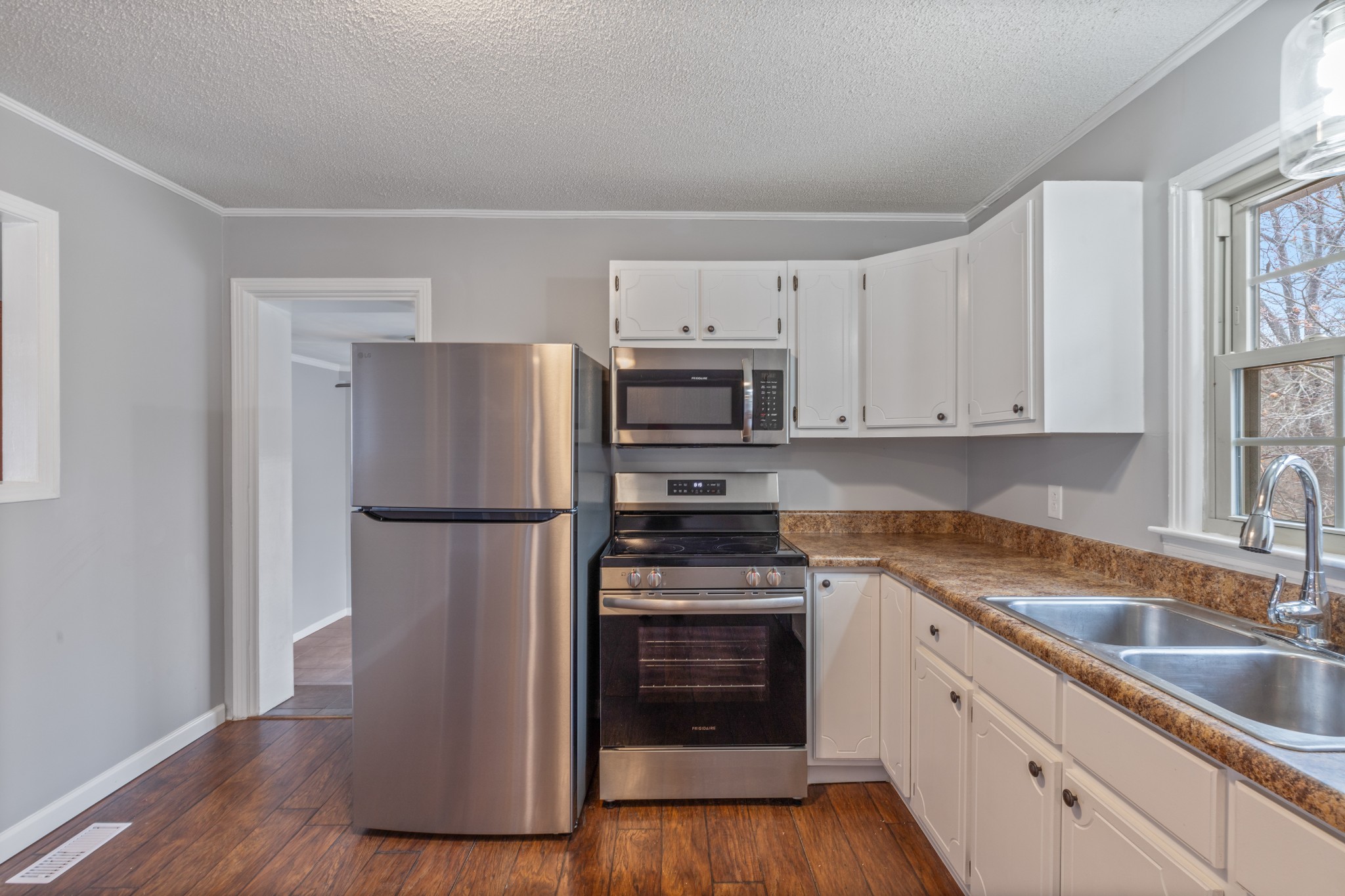 308 Leader Dr Property Photo 12