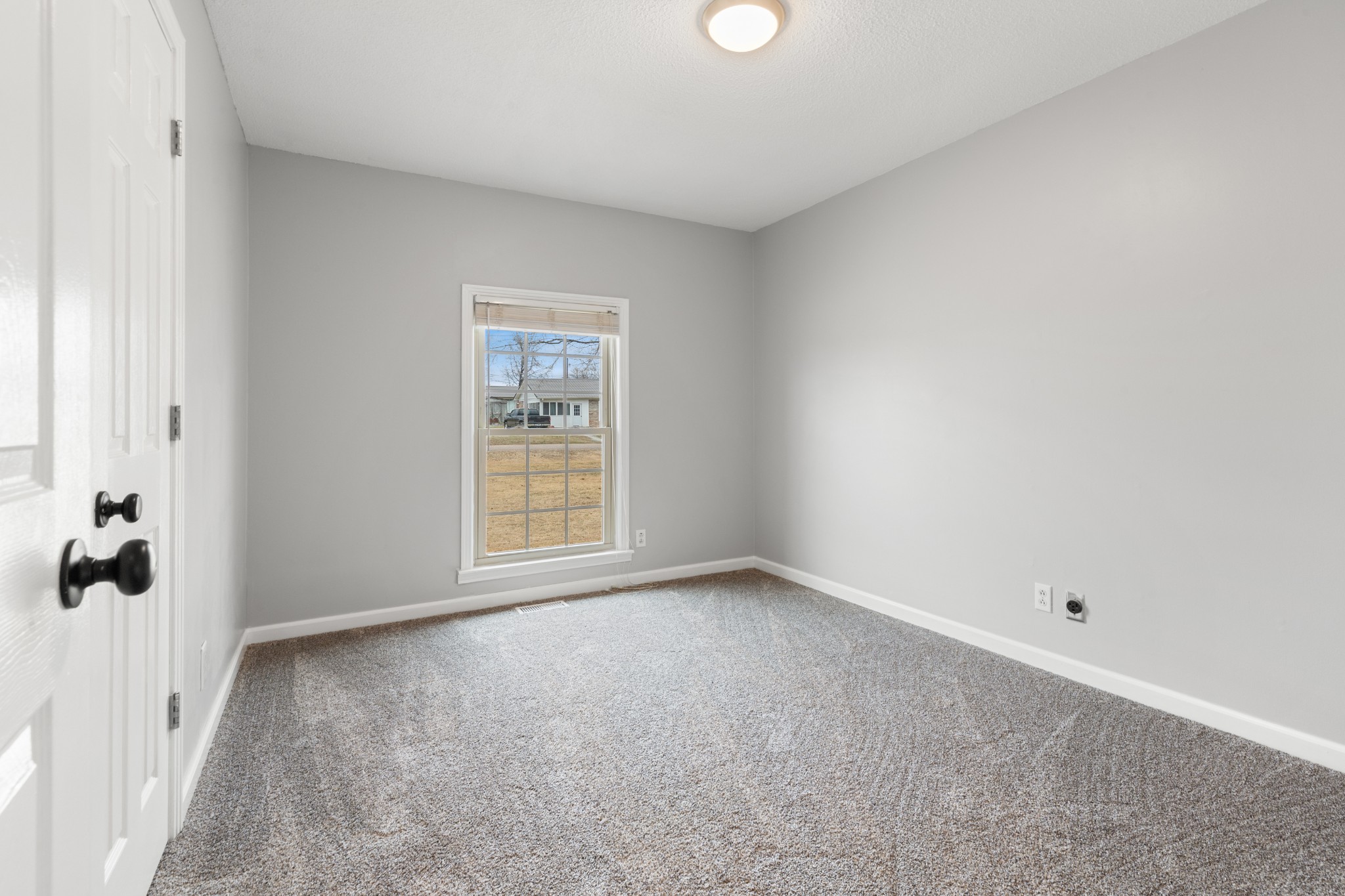 308 Leader Dr Property Photo 16