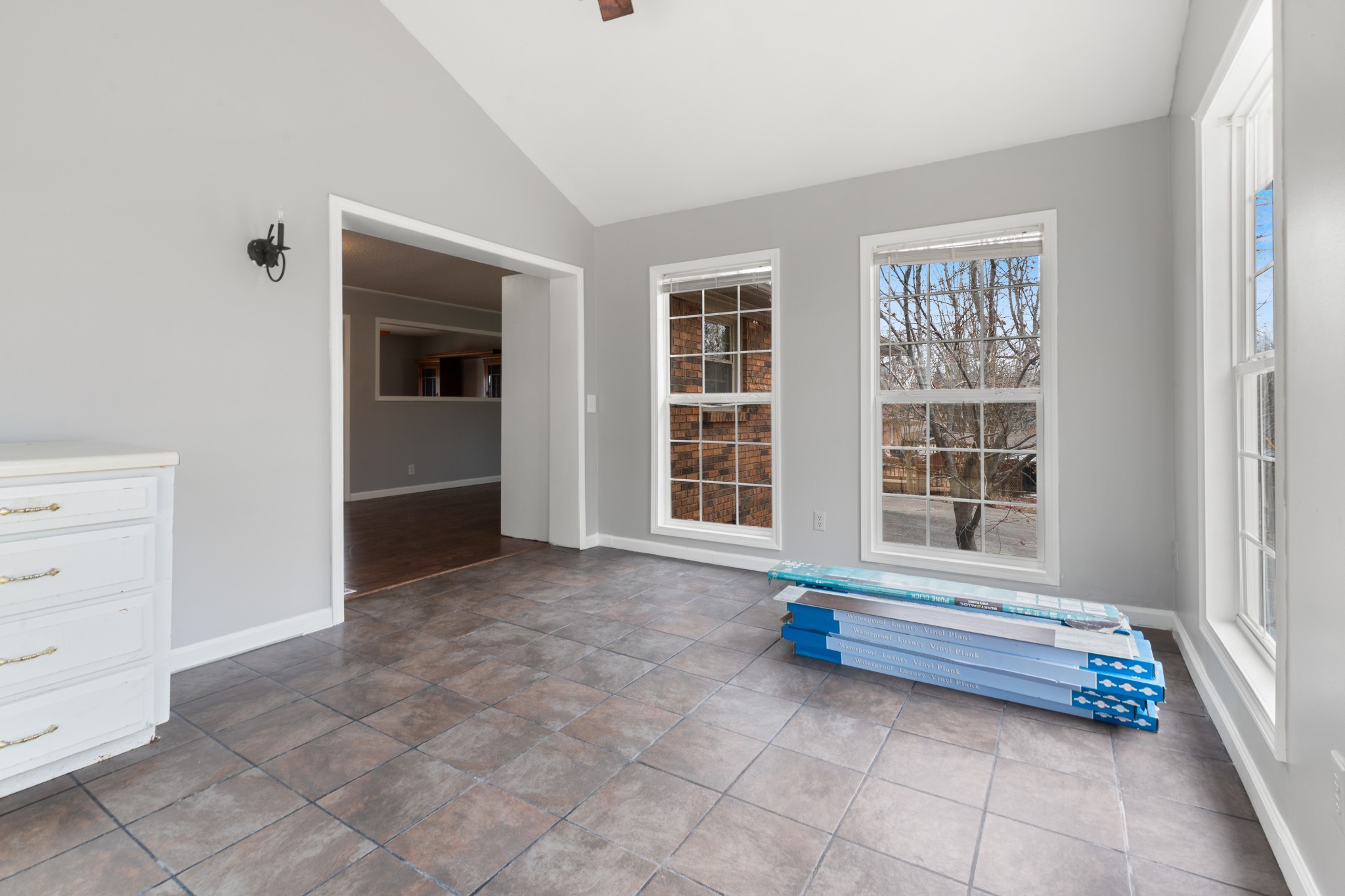 308 Leader Dr Property Photo 25