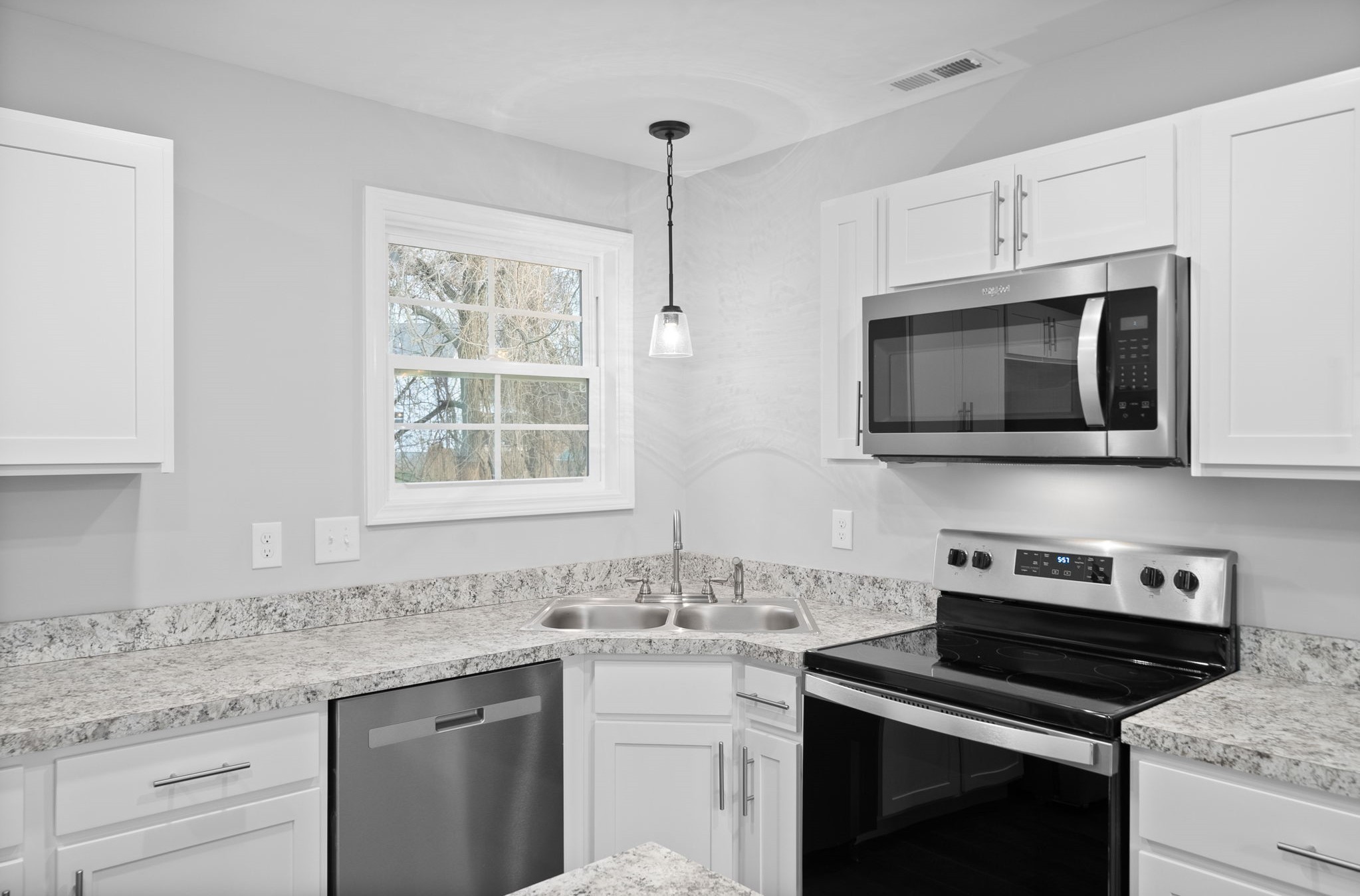381 Lillie Belle Ln Property Photo 14