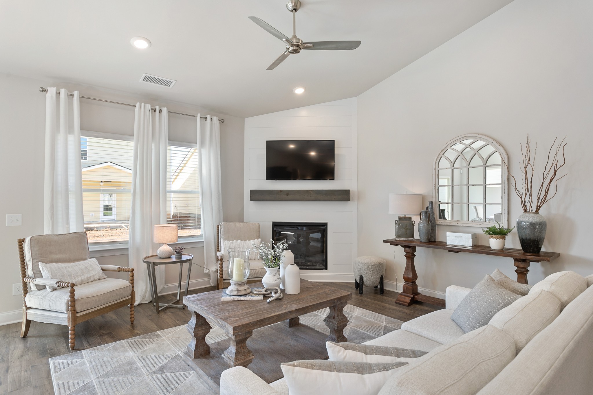 1004 Riverview Run Property Photo 24