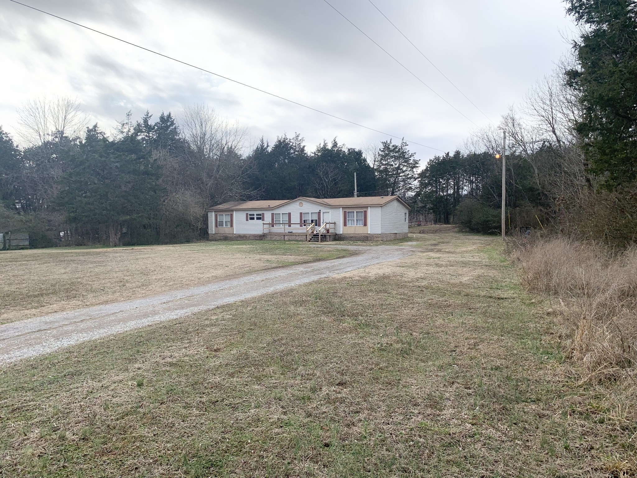 1146 Ne Young Rd Property Photo