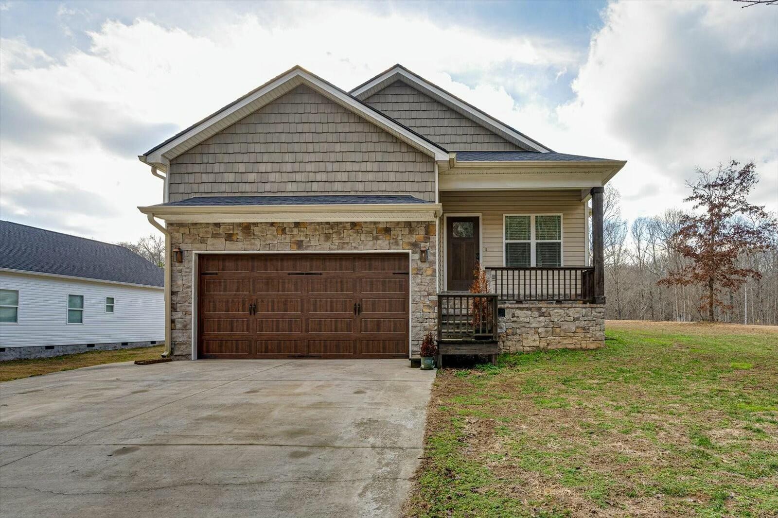 3827 Lee Pike Property Photo