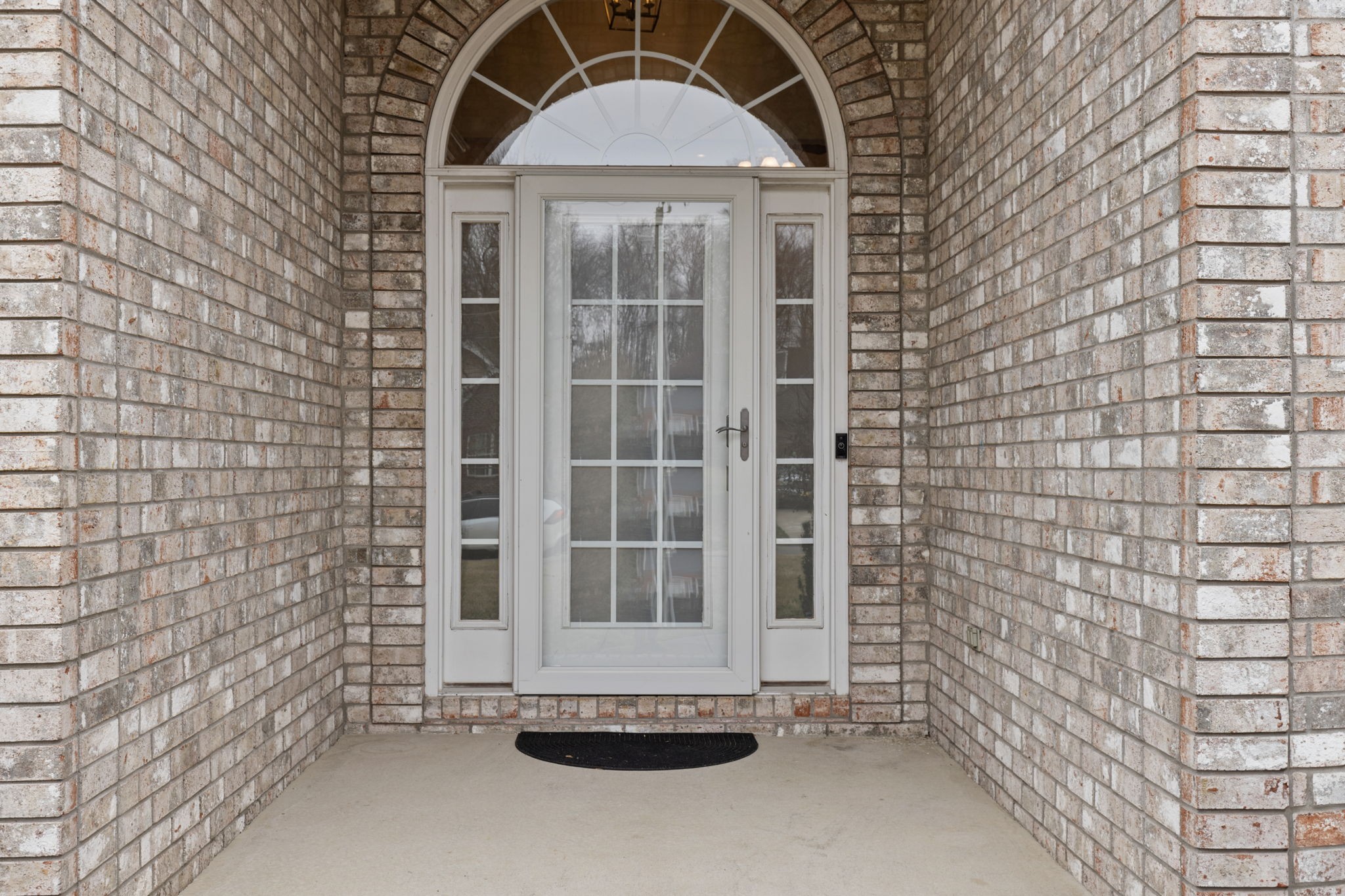 208 Deerfield Dr Property Photo 4