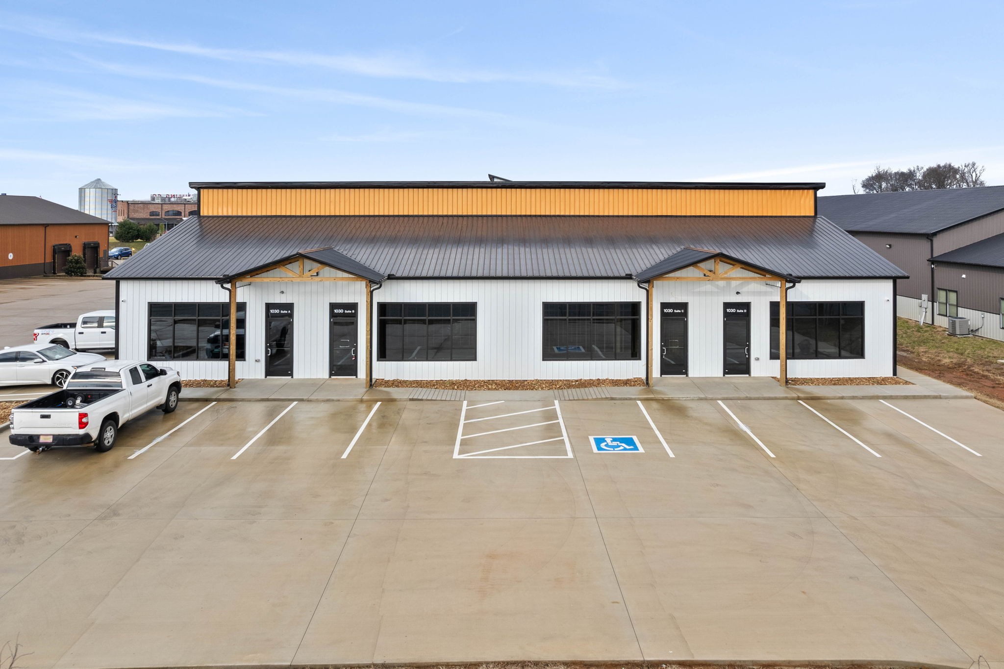1030 Smokestack Dr Suite C Property Photo 1