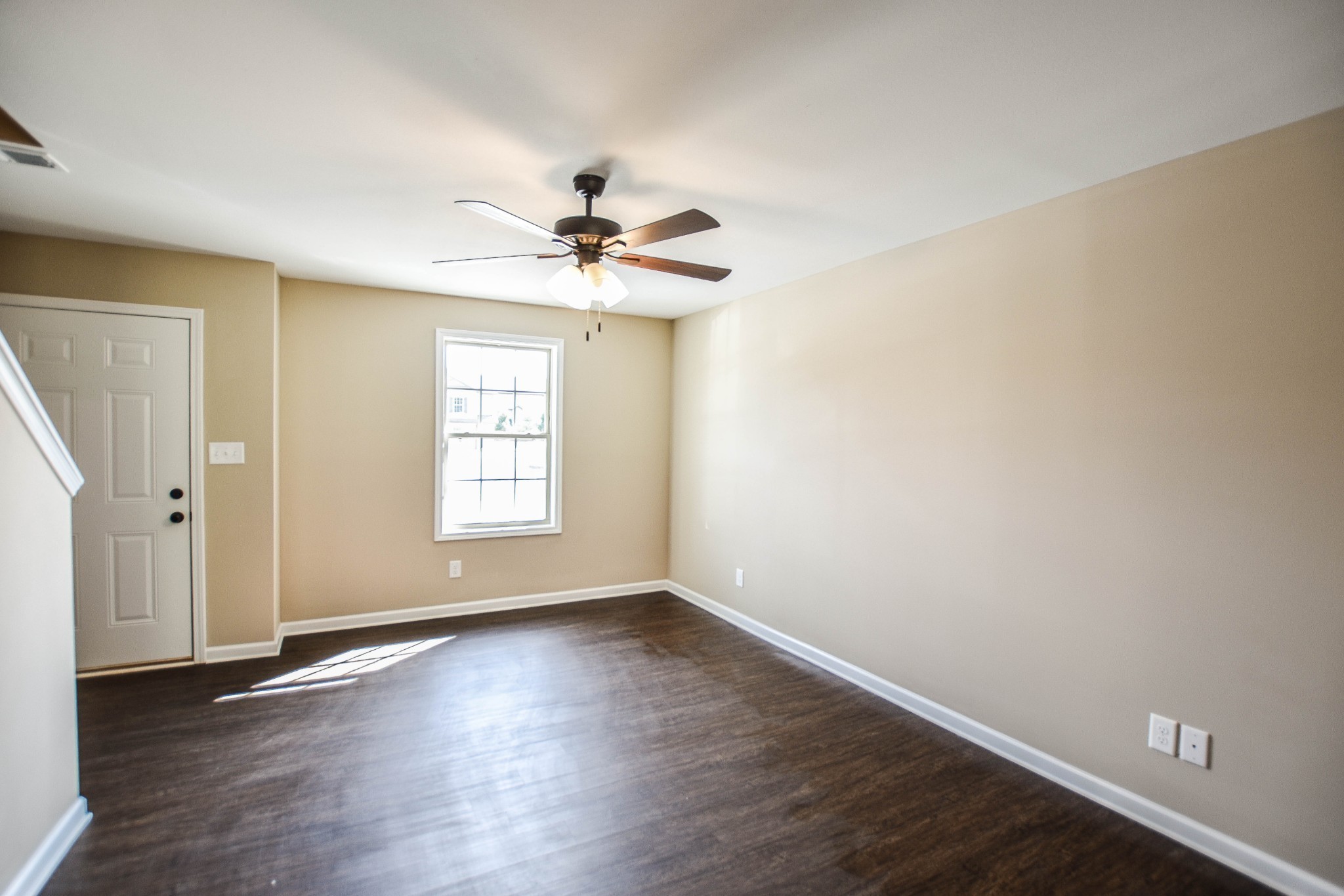 152 Center Pointe Drive Property Photo 3
