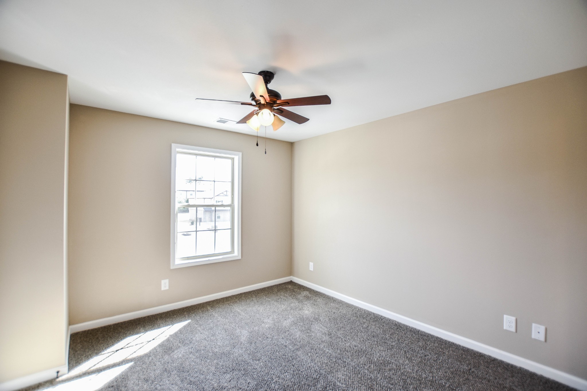152 Center Pointe Drive Property Photo 12