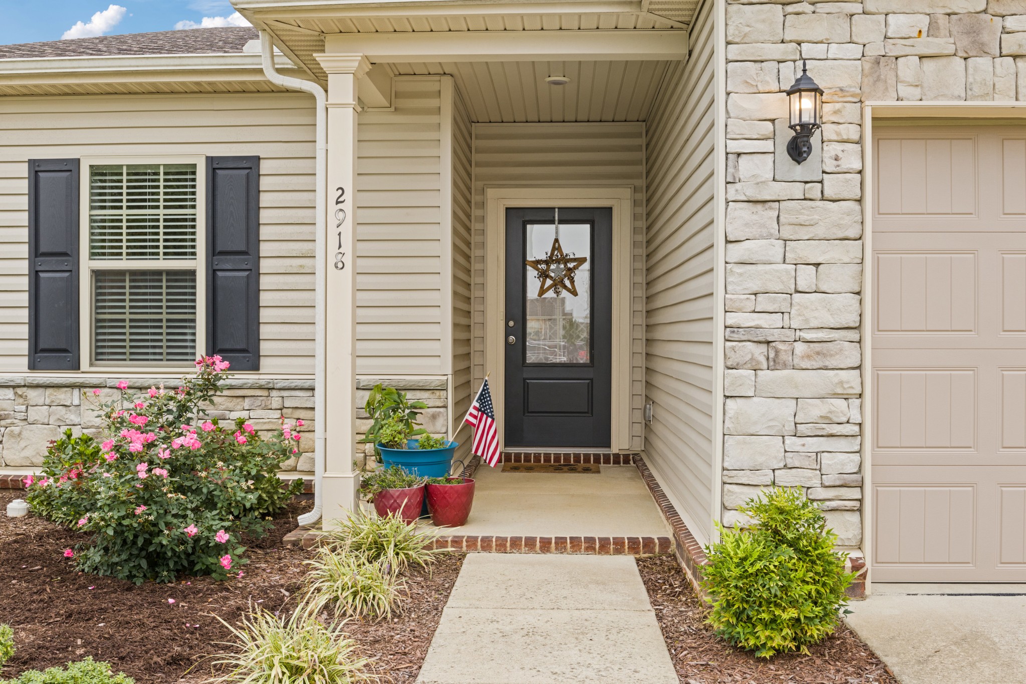 2918 Hen Brook Dr Property Photo 4