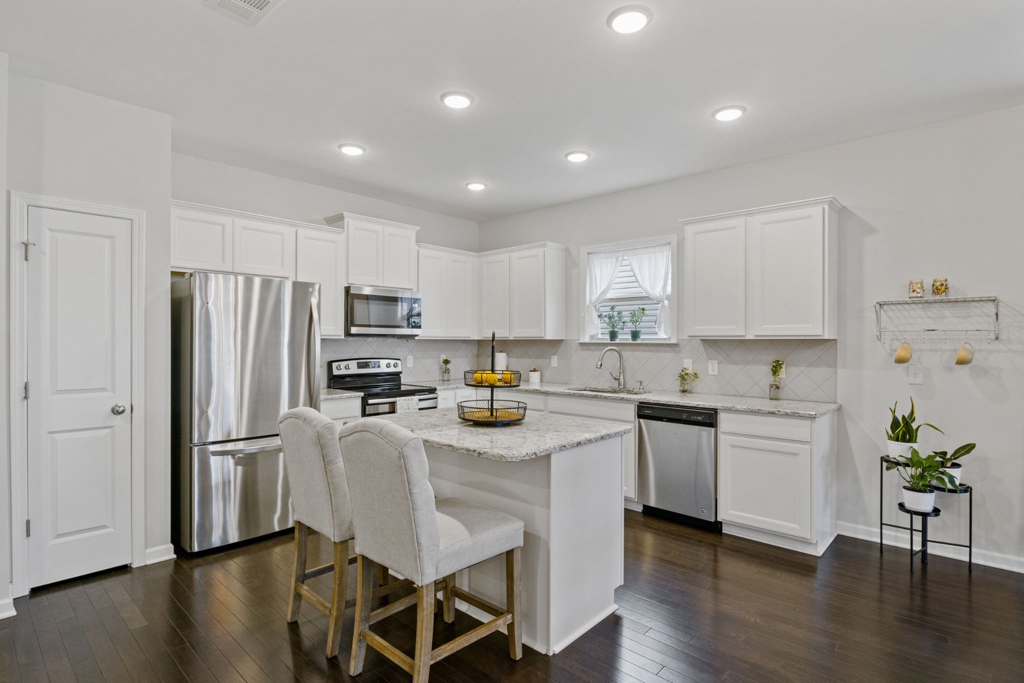 2918 Hen Brook Dr Property Photo 8