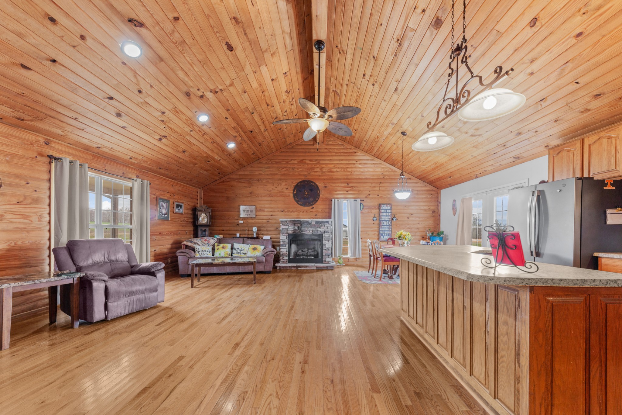78 Lovers Ln Property Photo 27