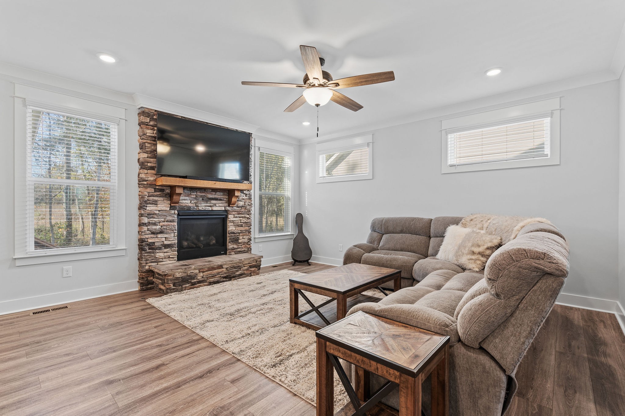 1406 Cotillion Dr Property Photo 6