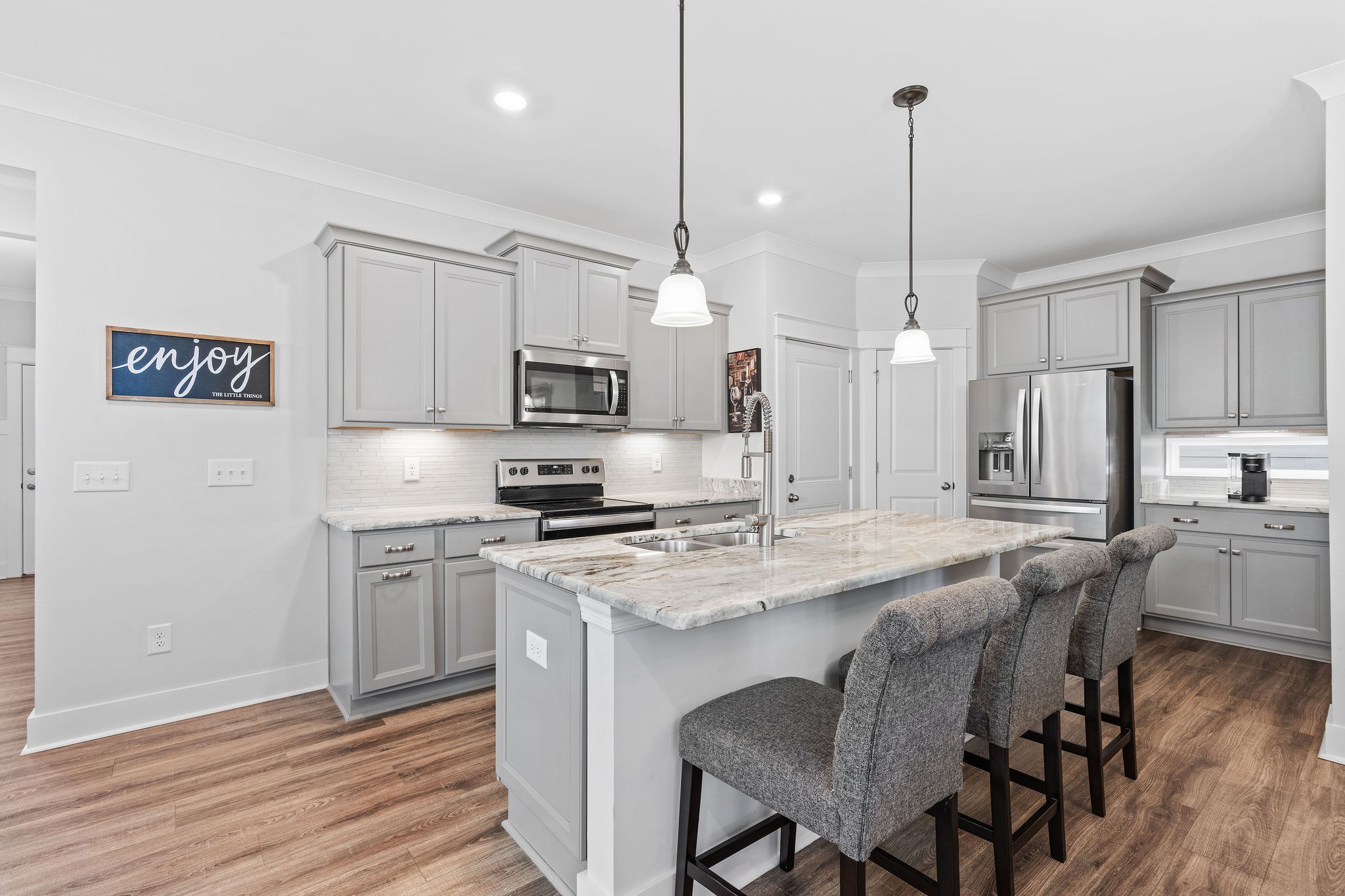 1406 Cotillion Dr Property Photo 10