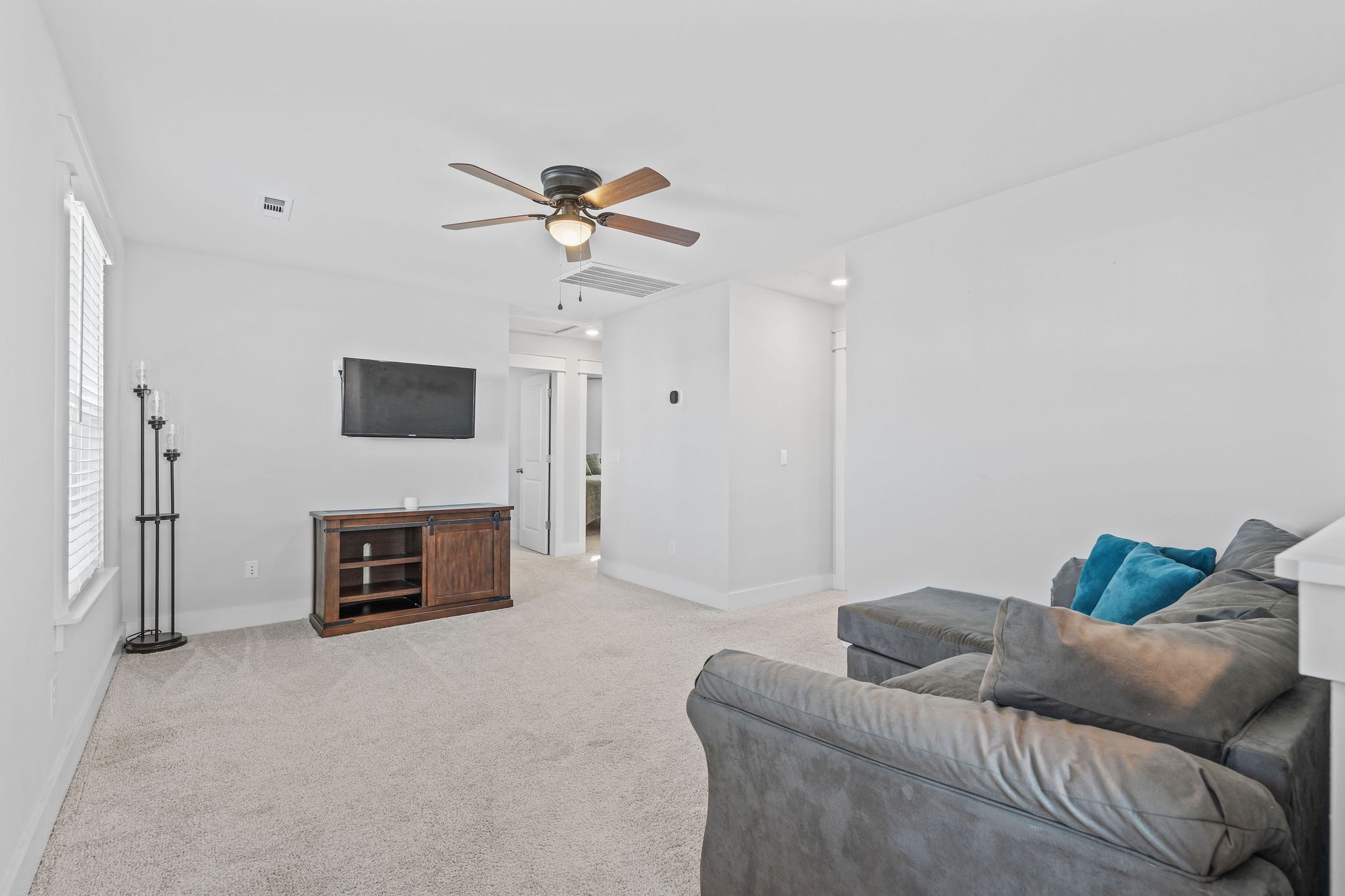 1406 Cotillion Dr Property Photo 16