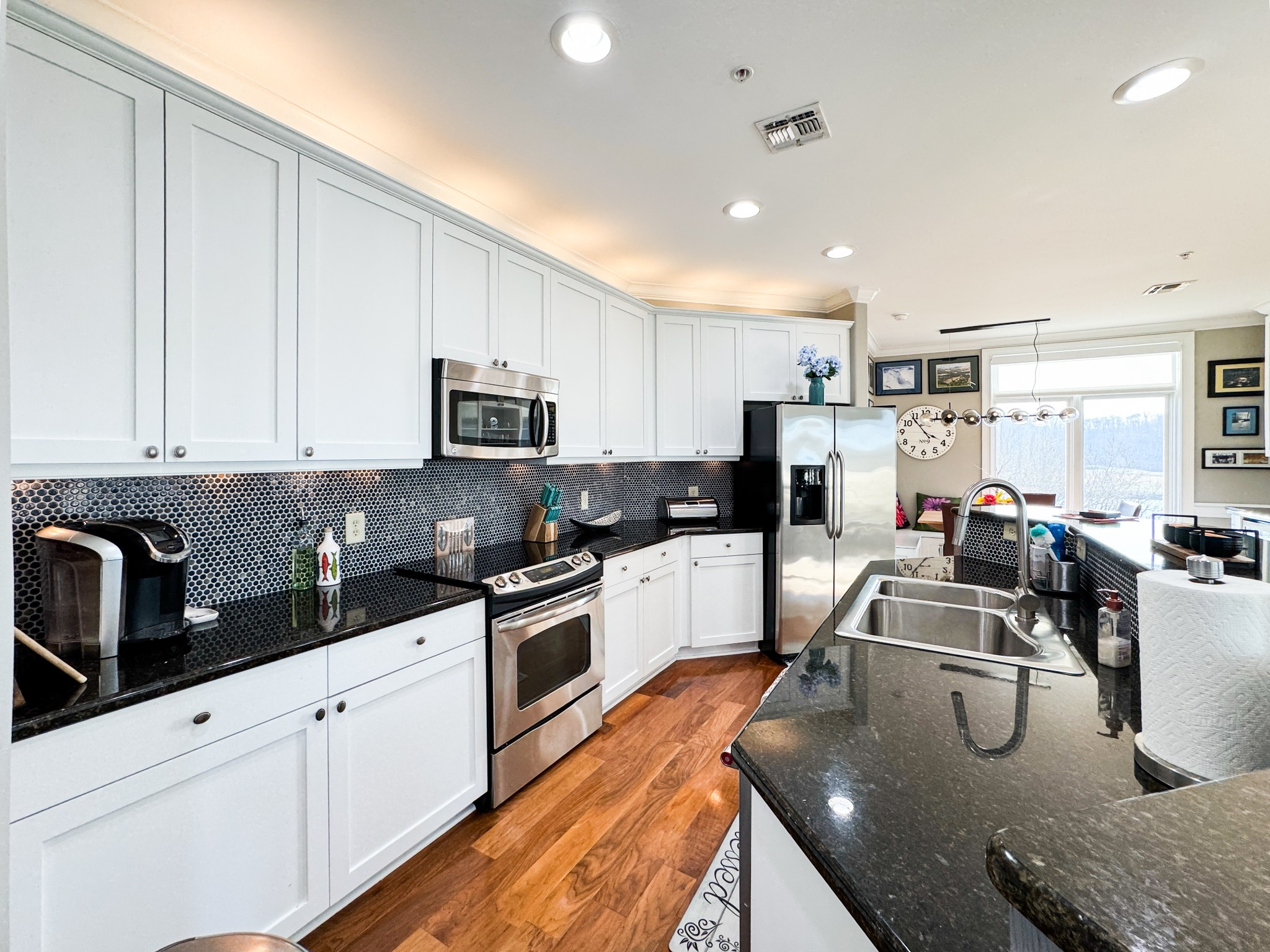 400 Warioto Way Property Photo 7