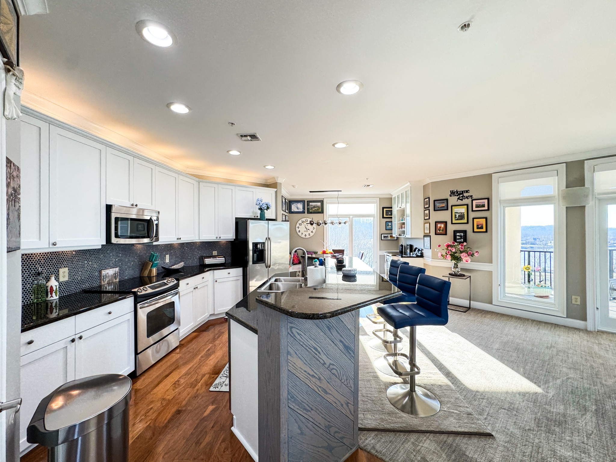400 Warioto Way Property Photo 11