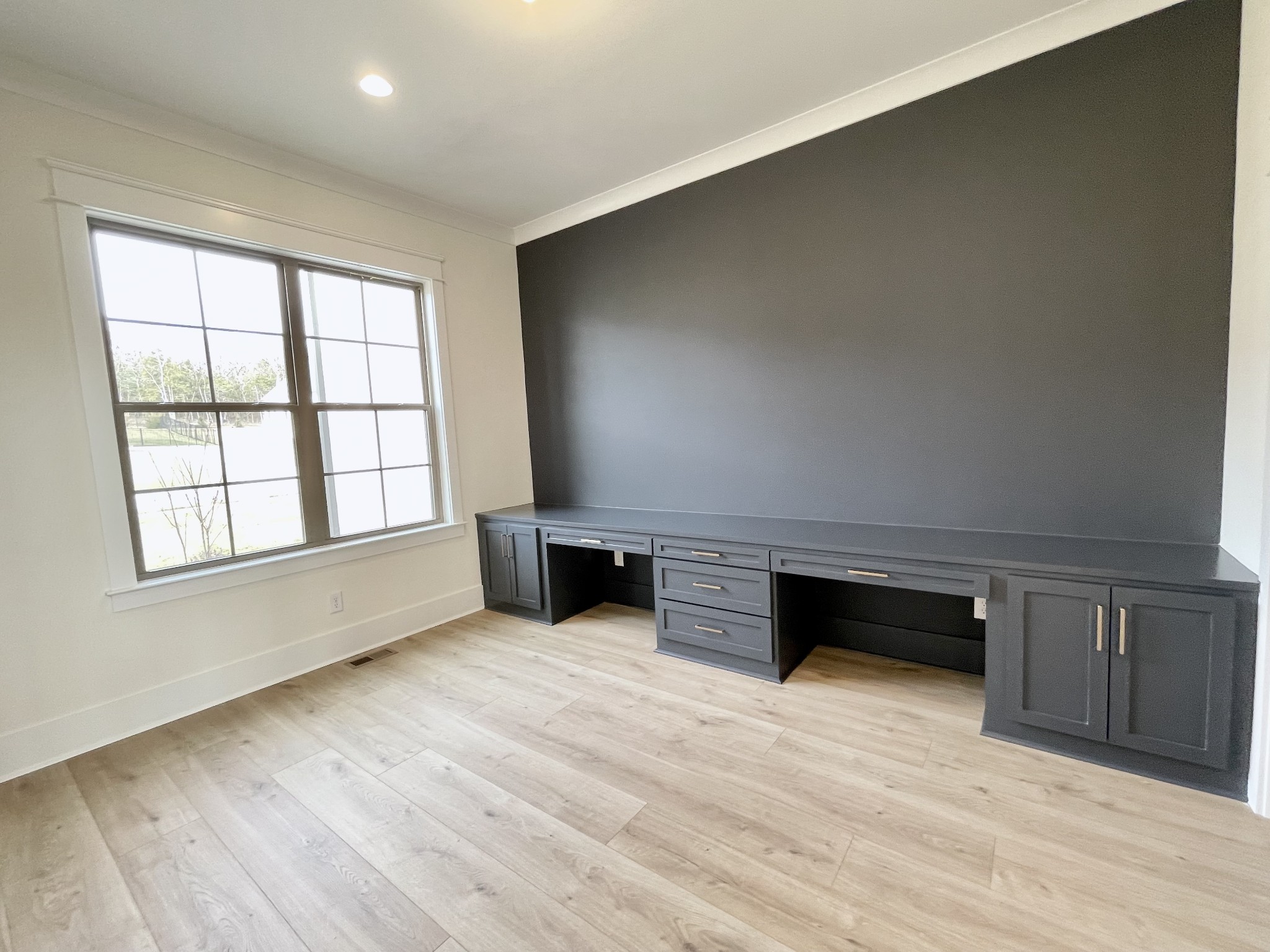 2037 Vail Trace Property Photo 9