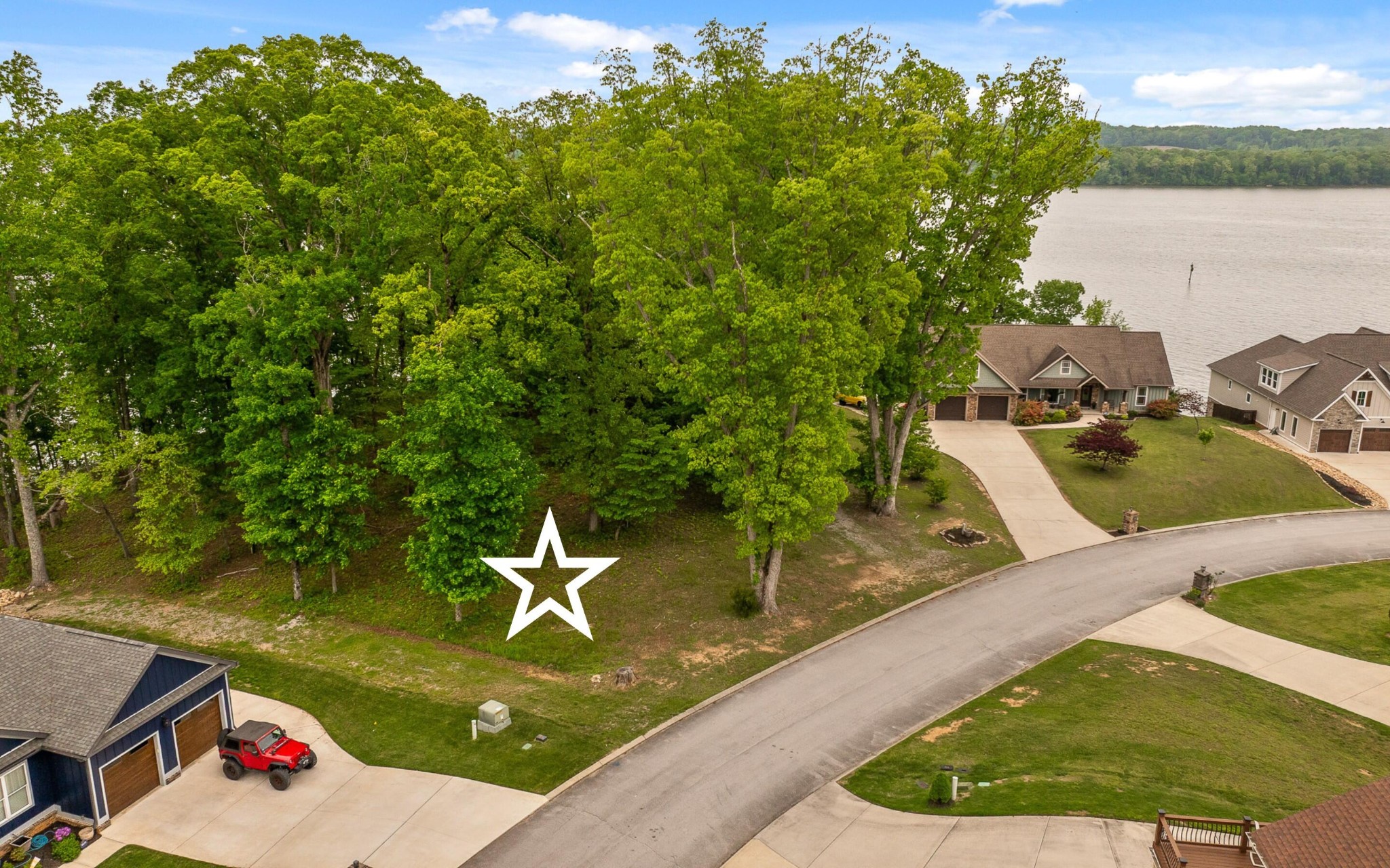 15913 Channel Pointe Drive Property Photo 23