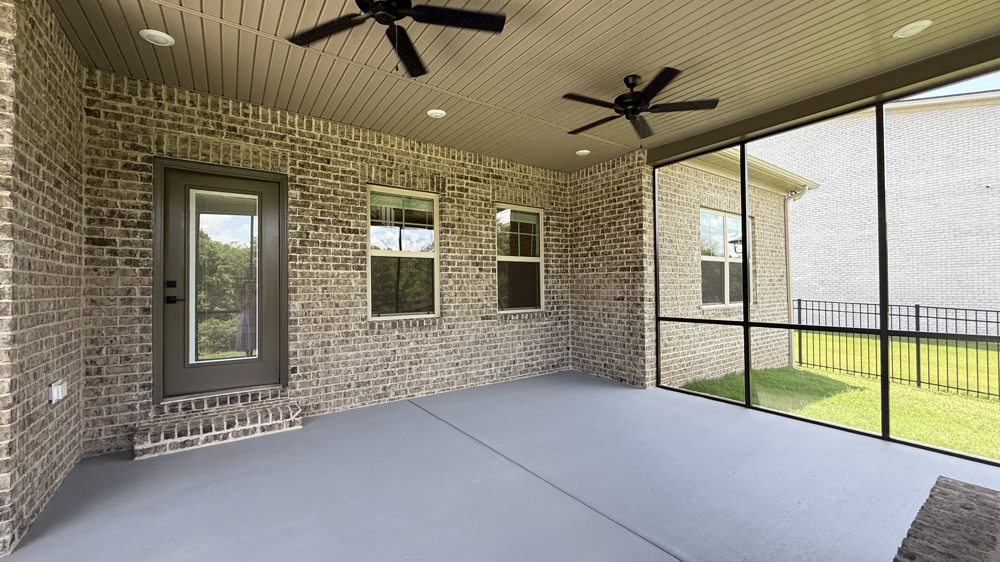 835 Stovers Glen Property Photo 4