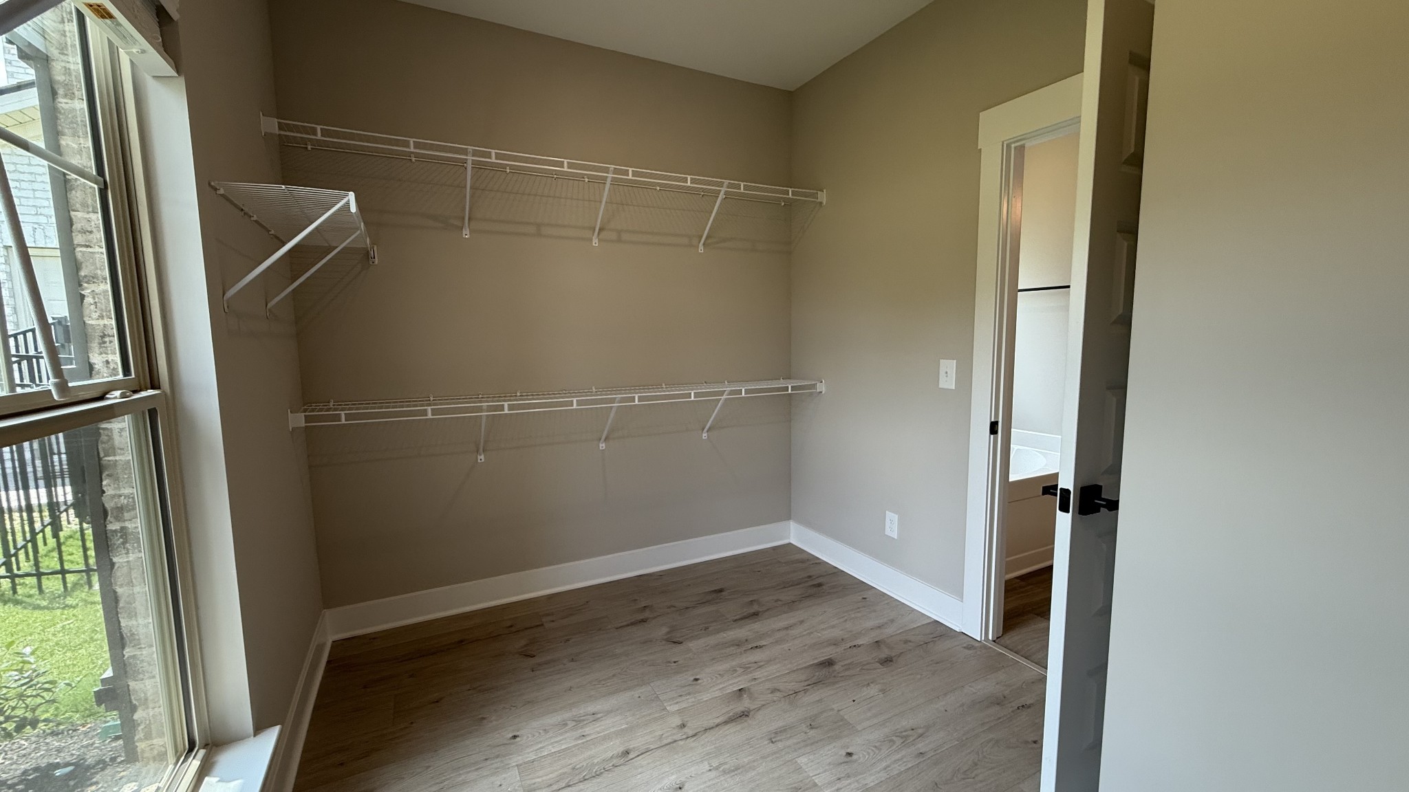 835 Stovers Glen Property Photo 33
