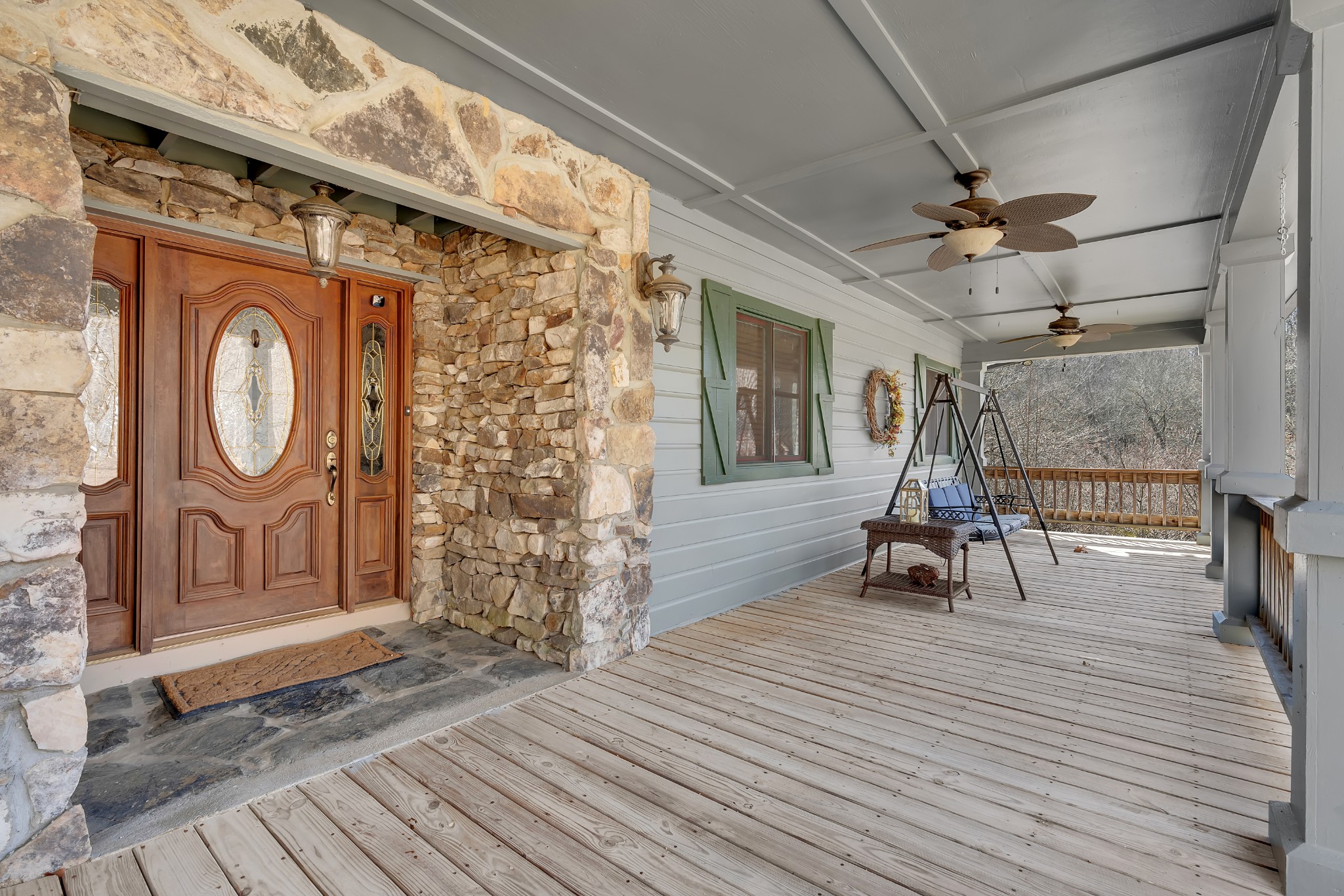 1044 Winterberry Dr Property Photo 3