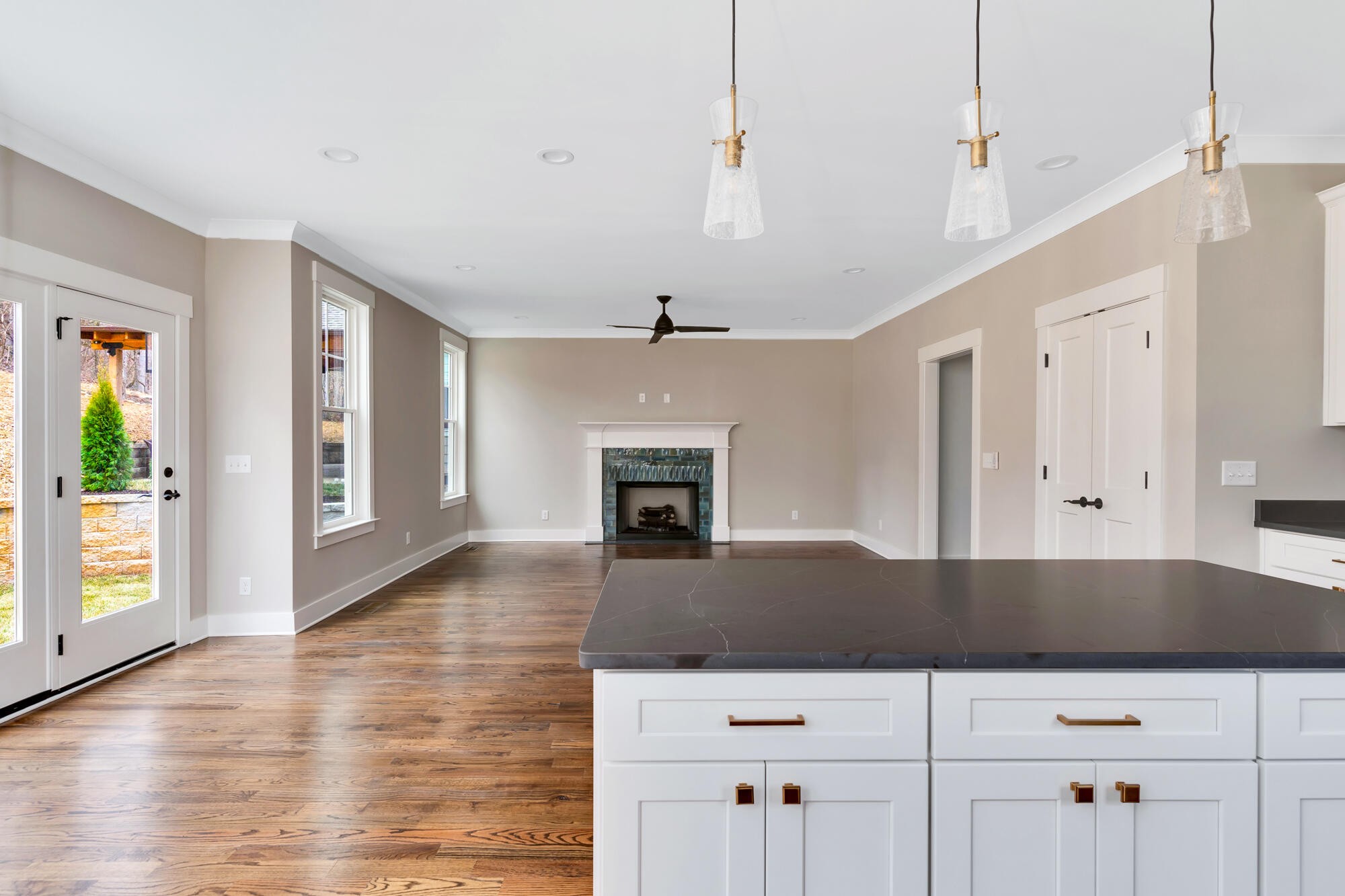 609 West View Road Property Photo 11