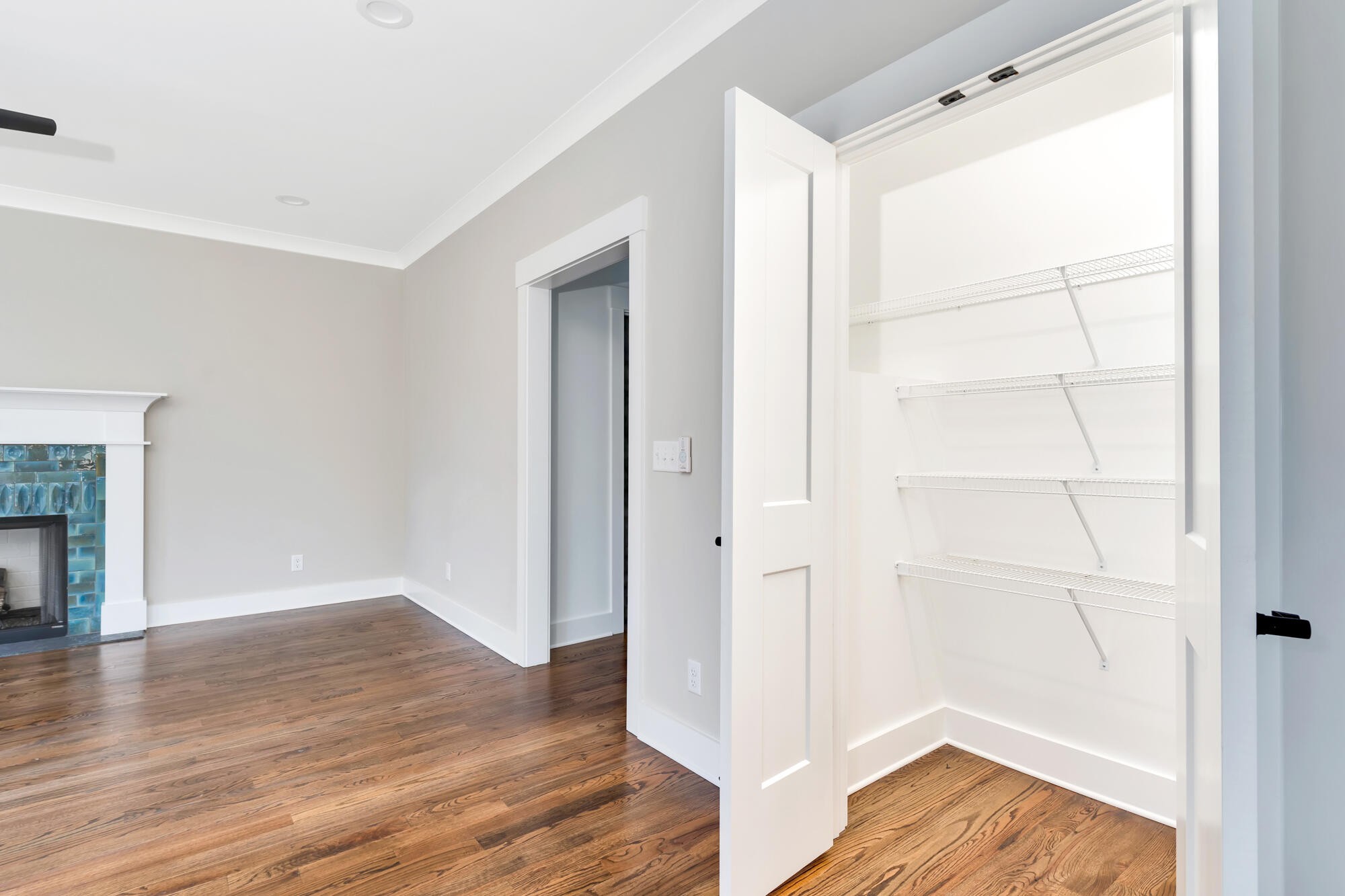 609 West View Road Property Photo 15