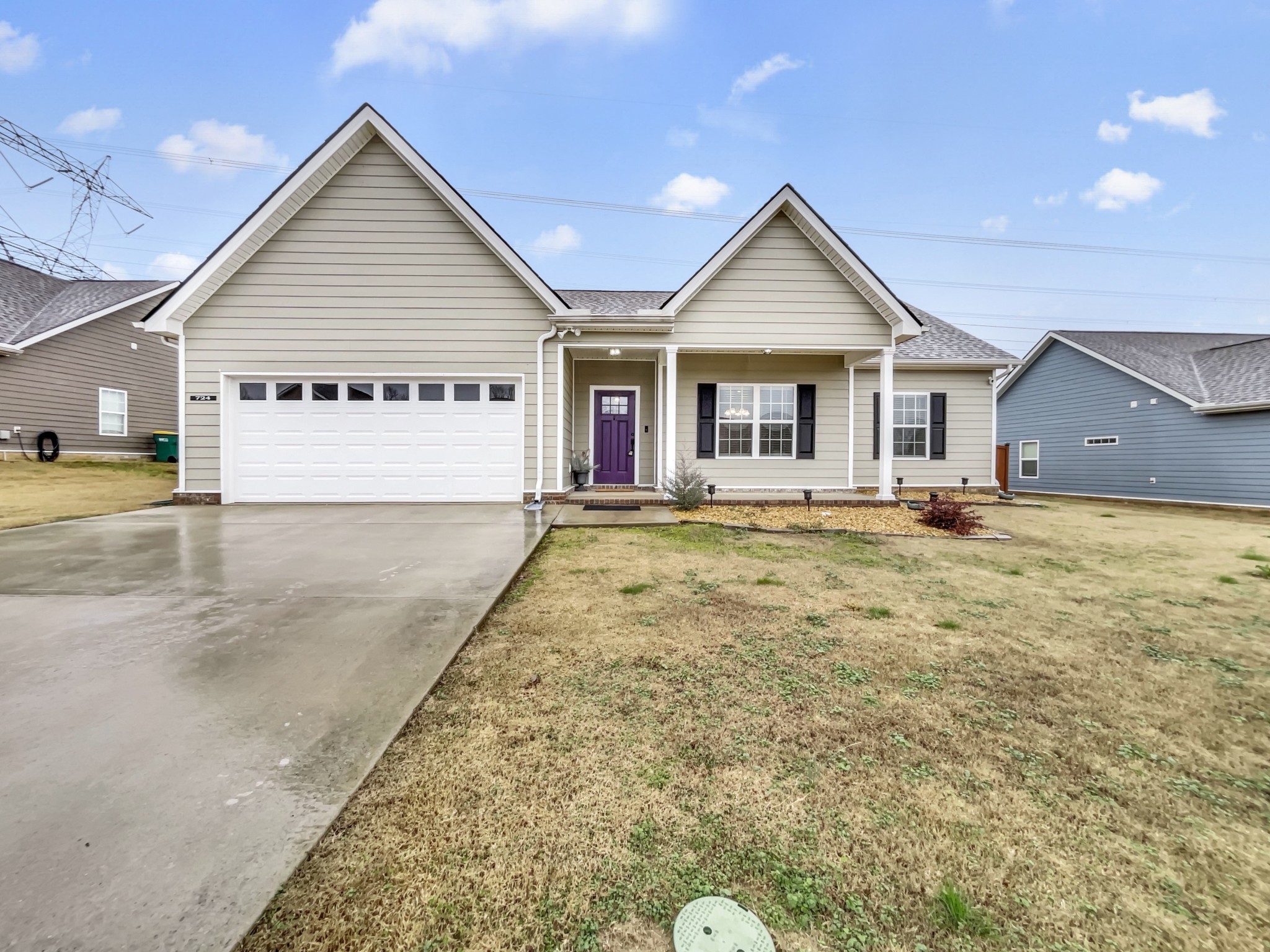 724 Mitscher Dr Property Photo 1