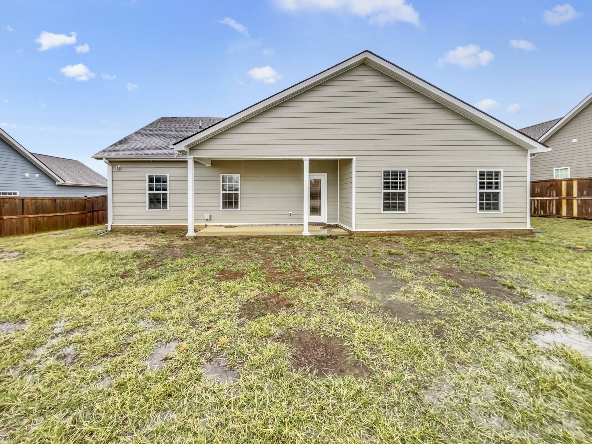 724 Mitscher Dr Property Photo 8