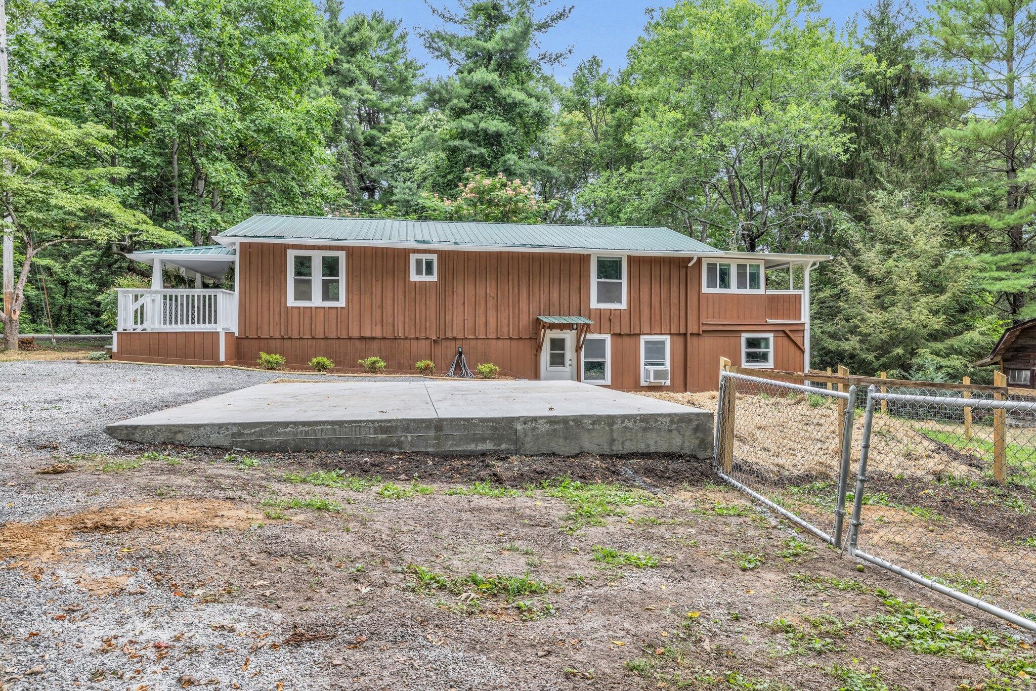5000 Sawyer Road Property Photo 32