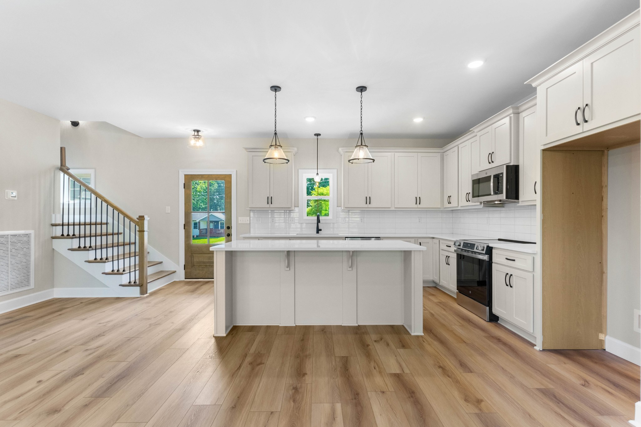 1087 Gratton Rd Property Photo 15