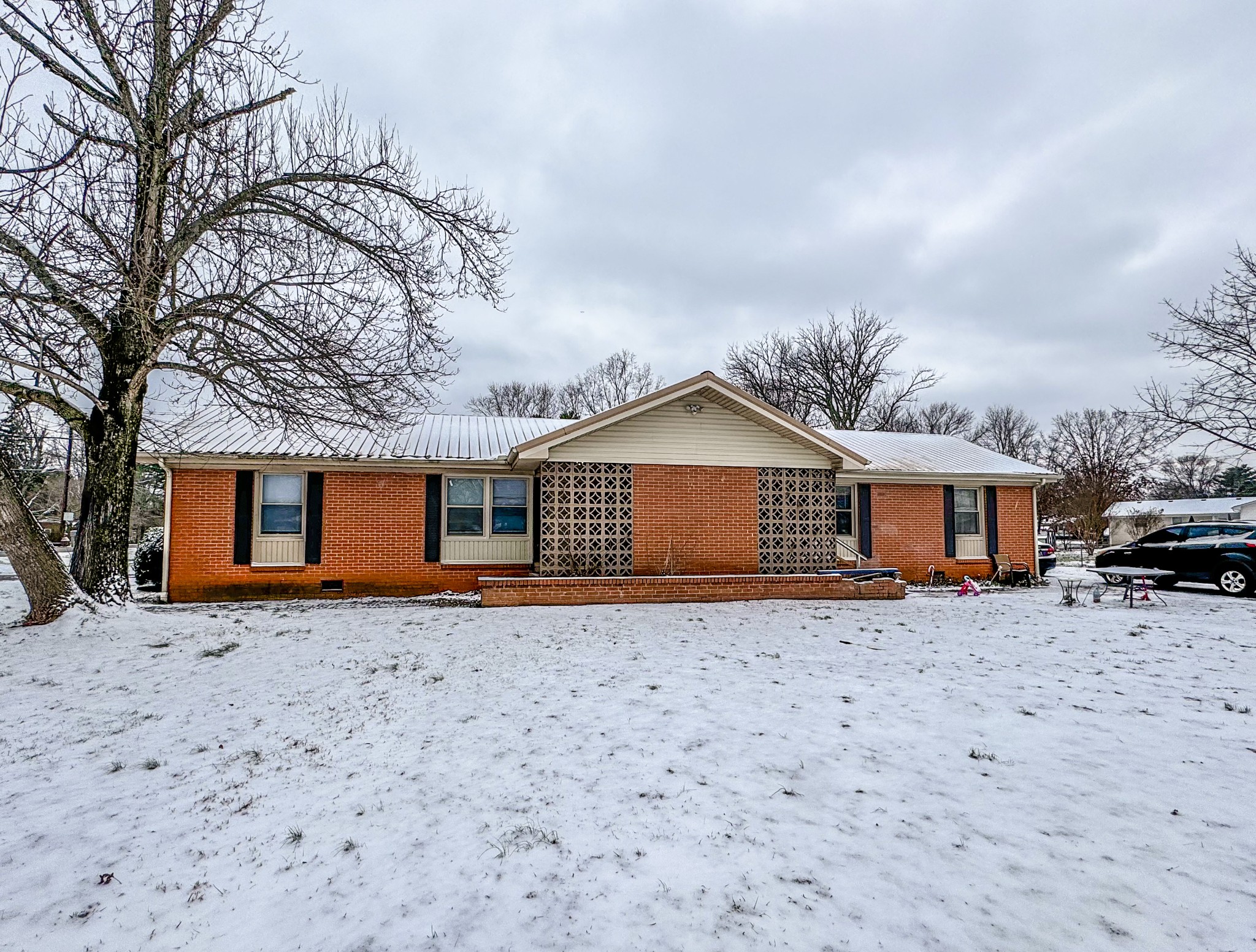 2010 Bartway Dr Property Photo