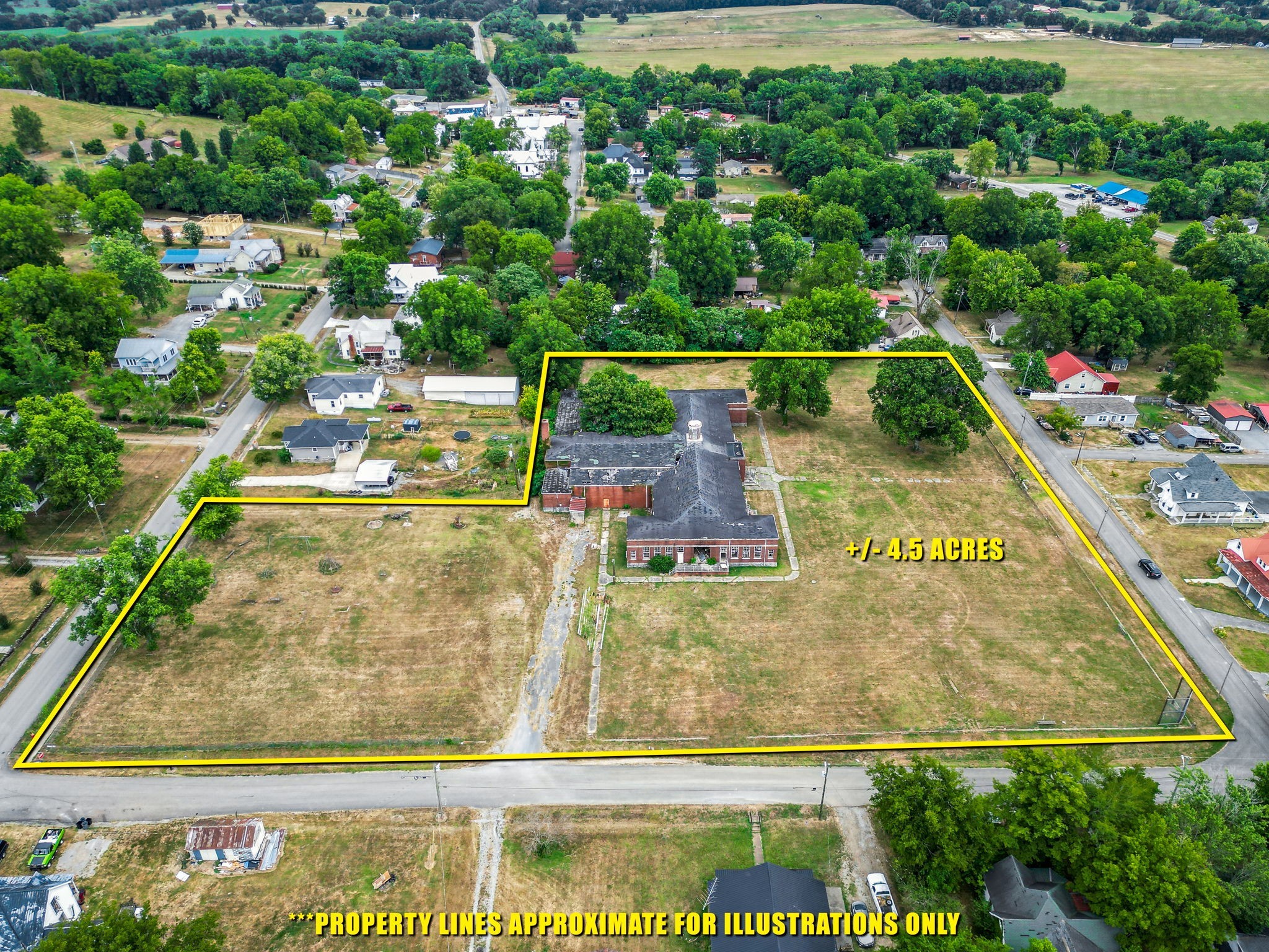 205 Town St Property Photo