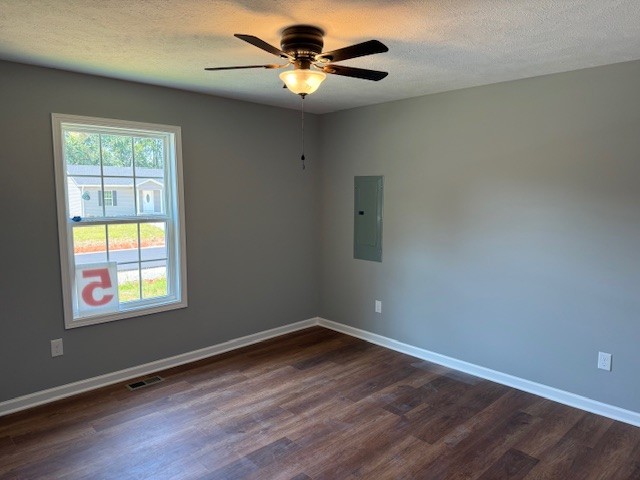 159 Hesselly Rd Property Photo 3