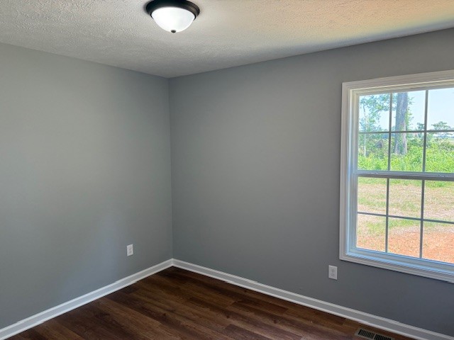159 Hesselly Rd Property Photo 12