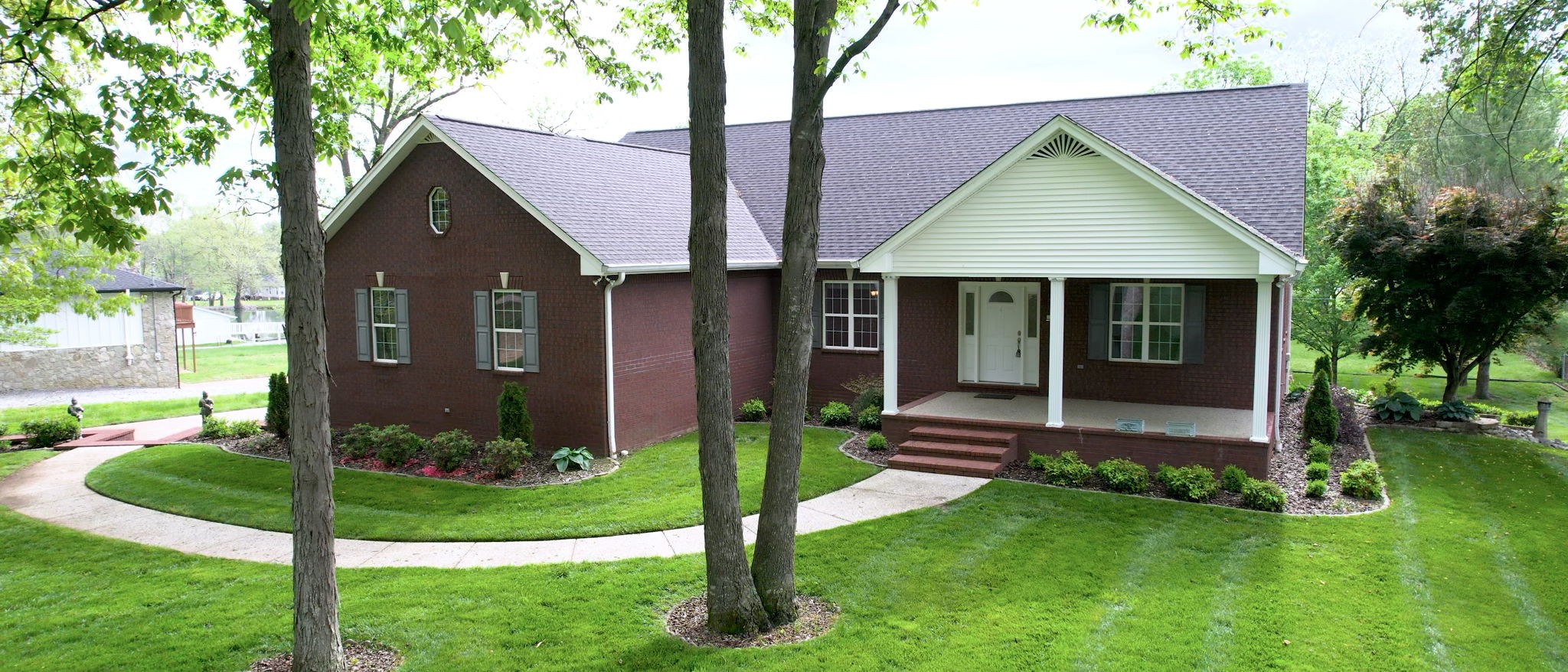 1285 Old Hunters Point Pike Property Photo 2