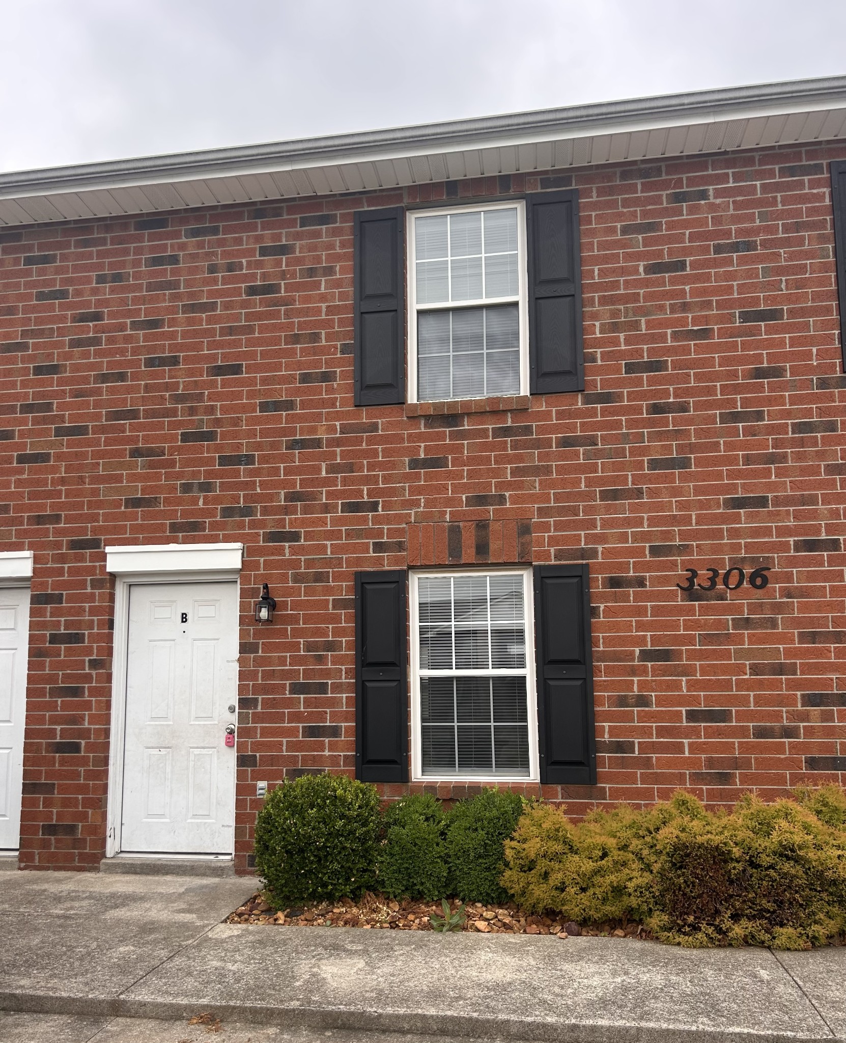3306 Royster Ln Property Photo 1