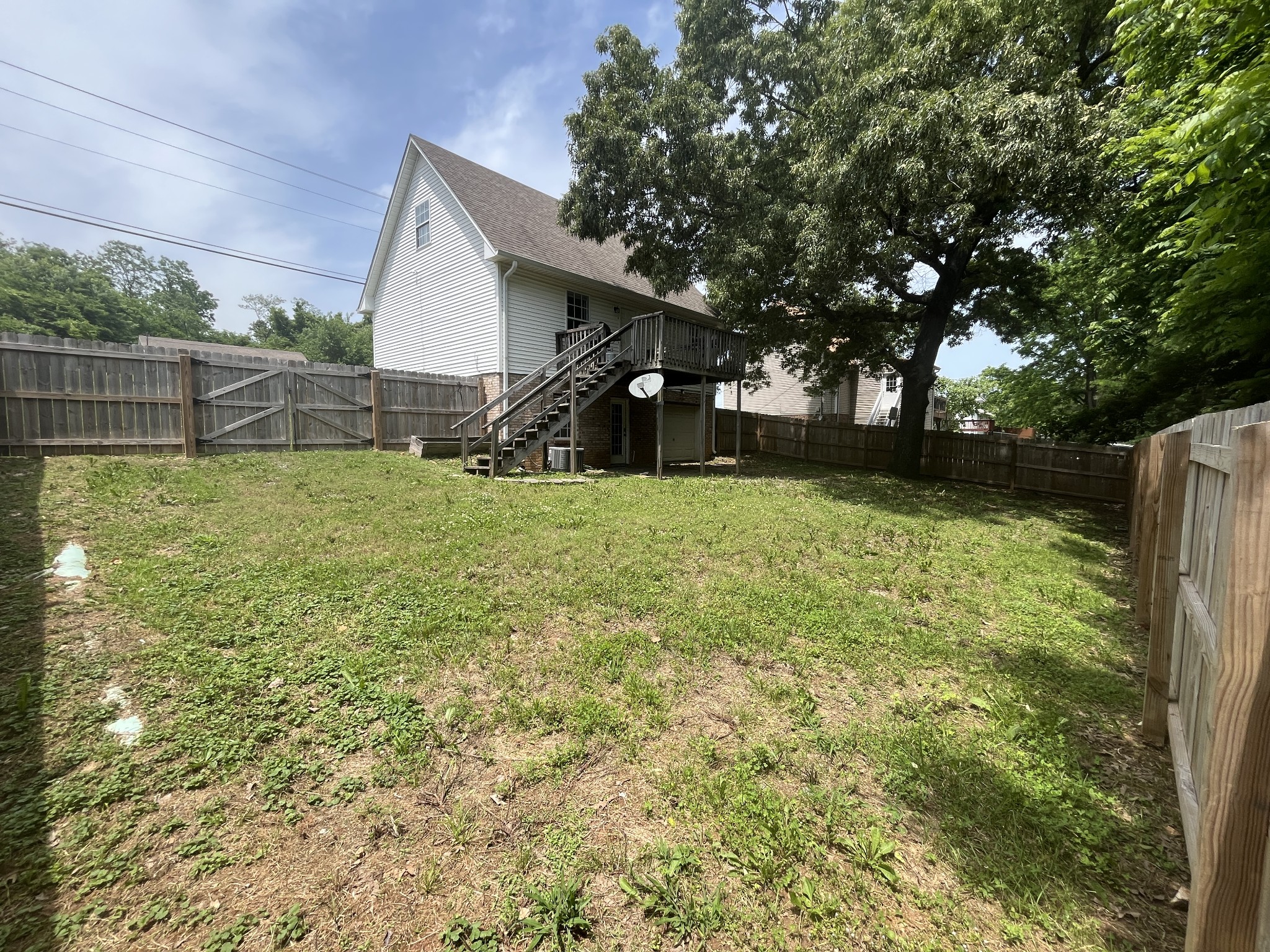 660 Artic Ave Property Photo 17