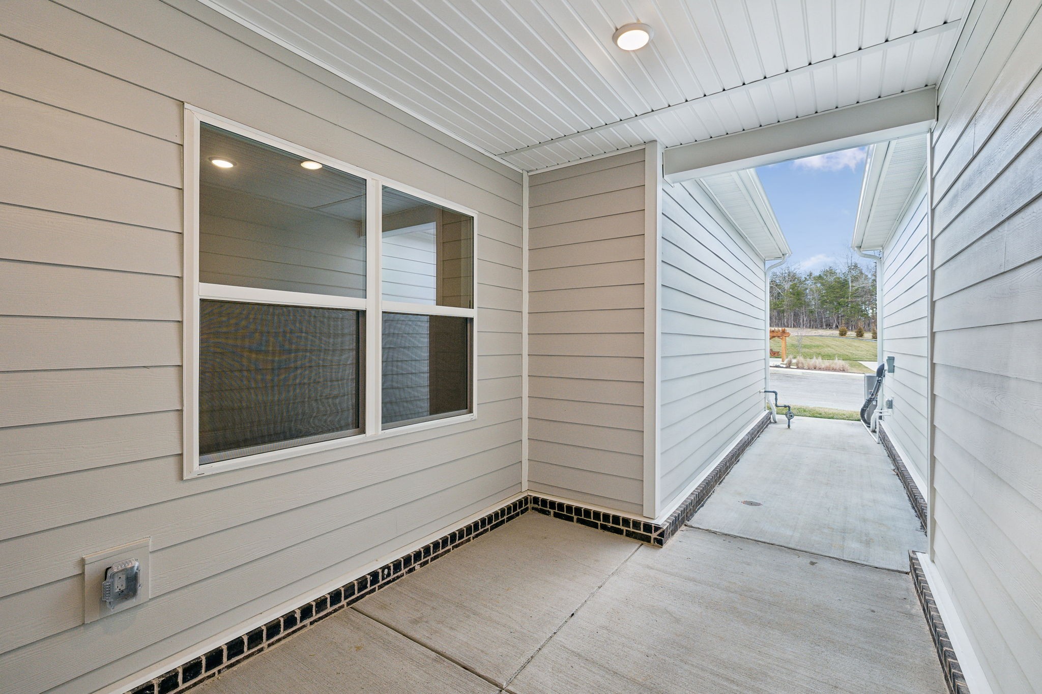 345 Faraday Court Property Photo 44