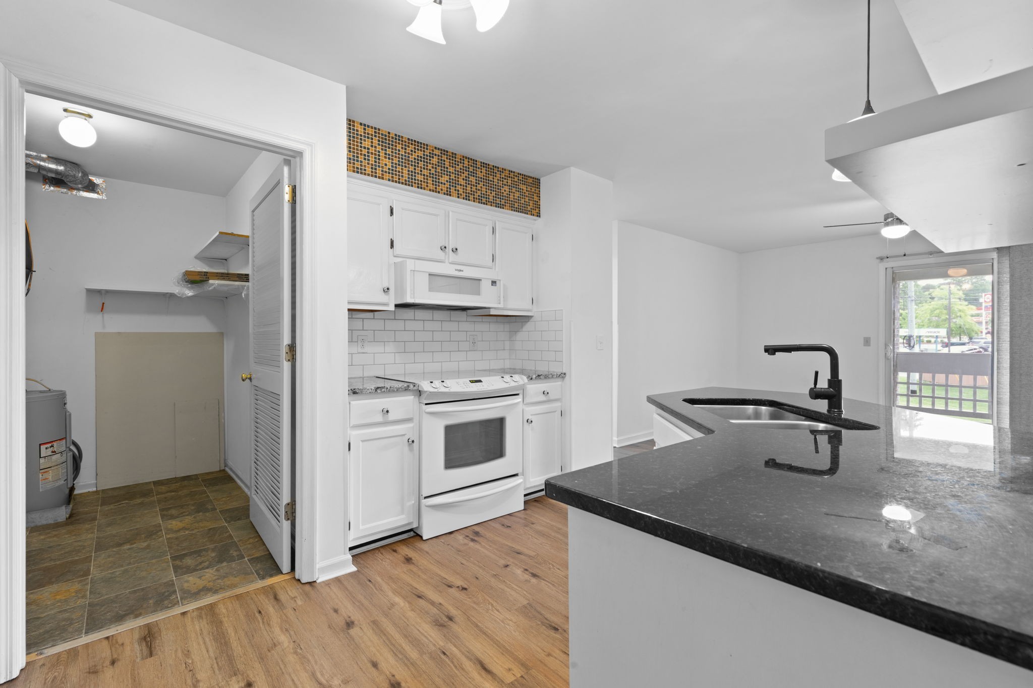 474 S Main St Property Photo 17