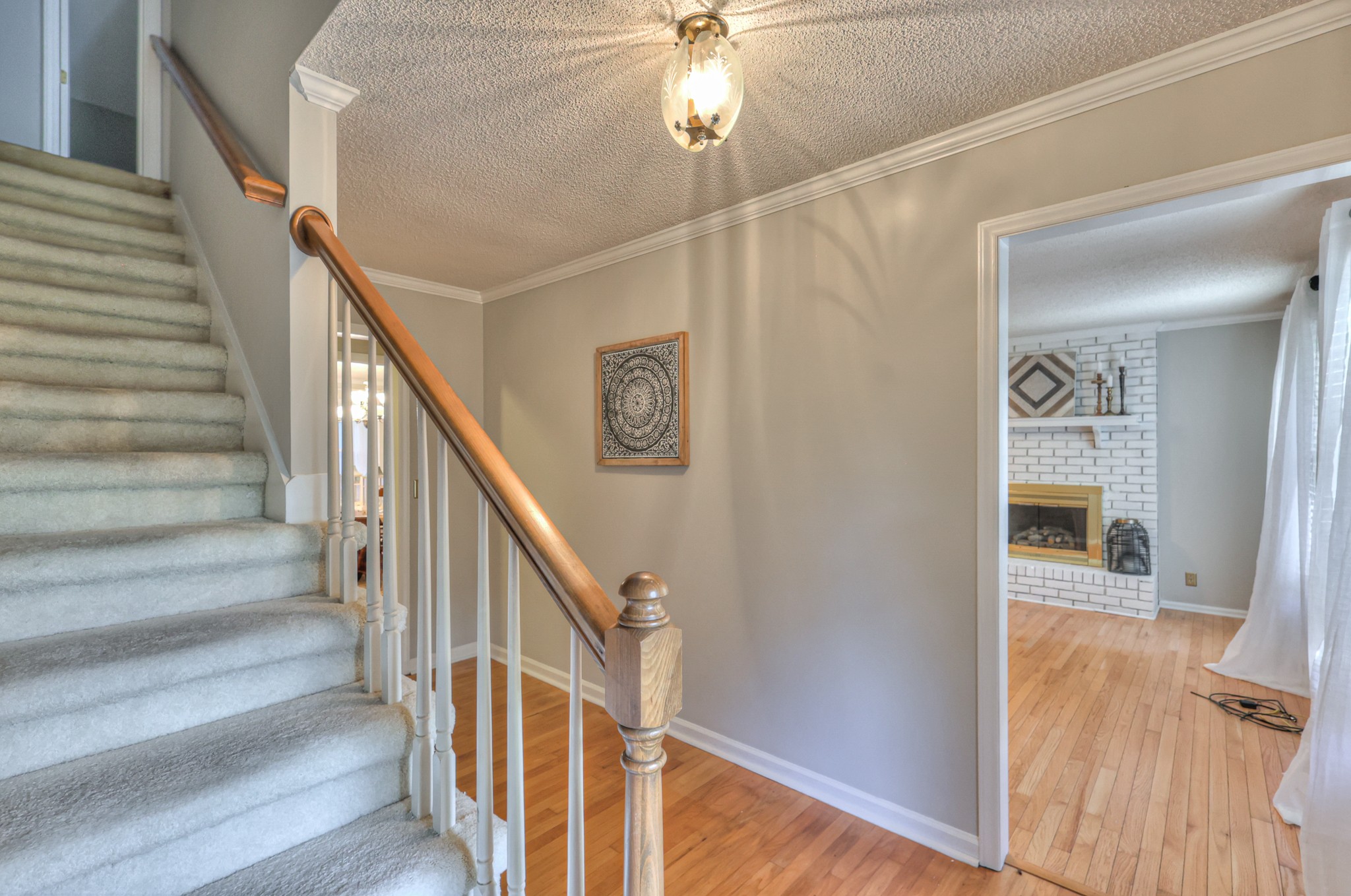 2146 Berkshire Ln Property Photo 21