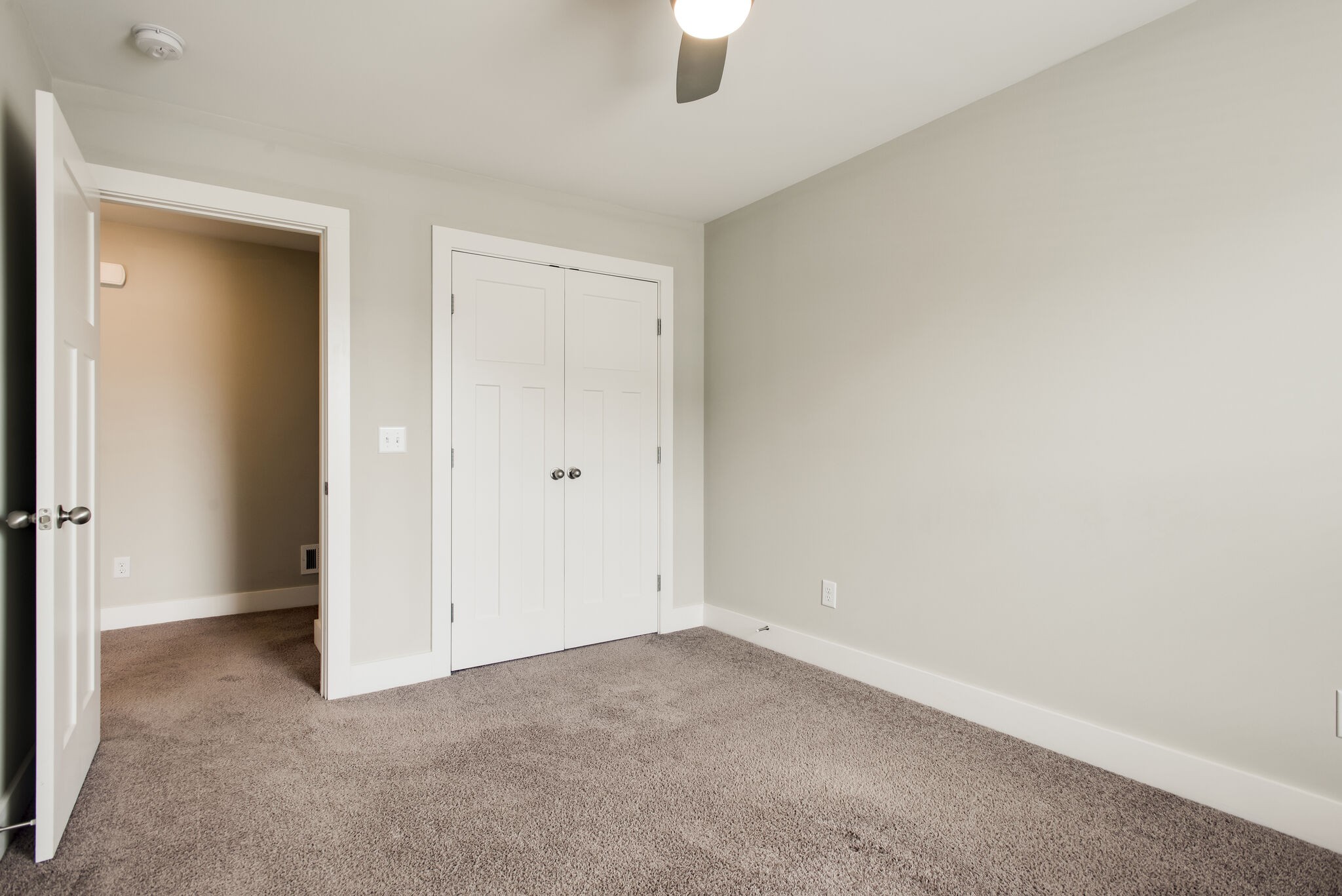 5715 California Ave Property Photo 14
