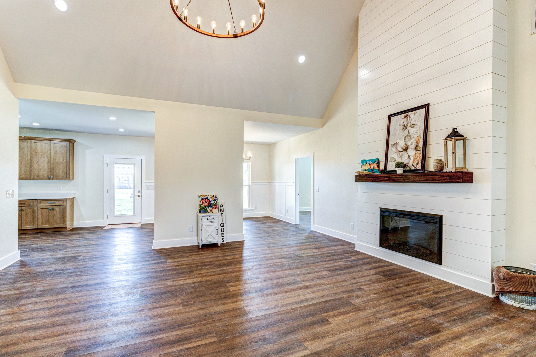 53 Summerset Dr Property Photo 4