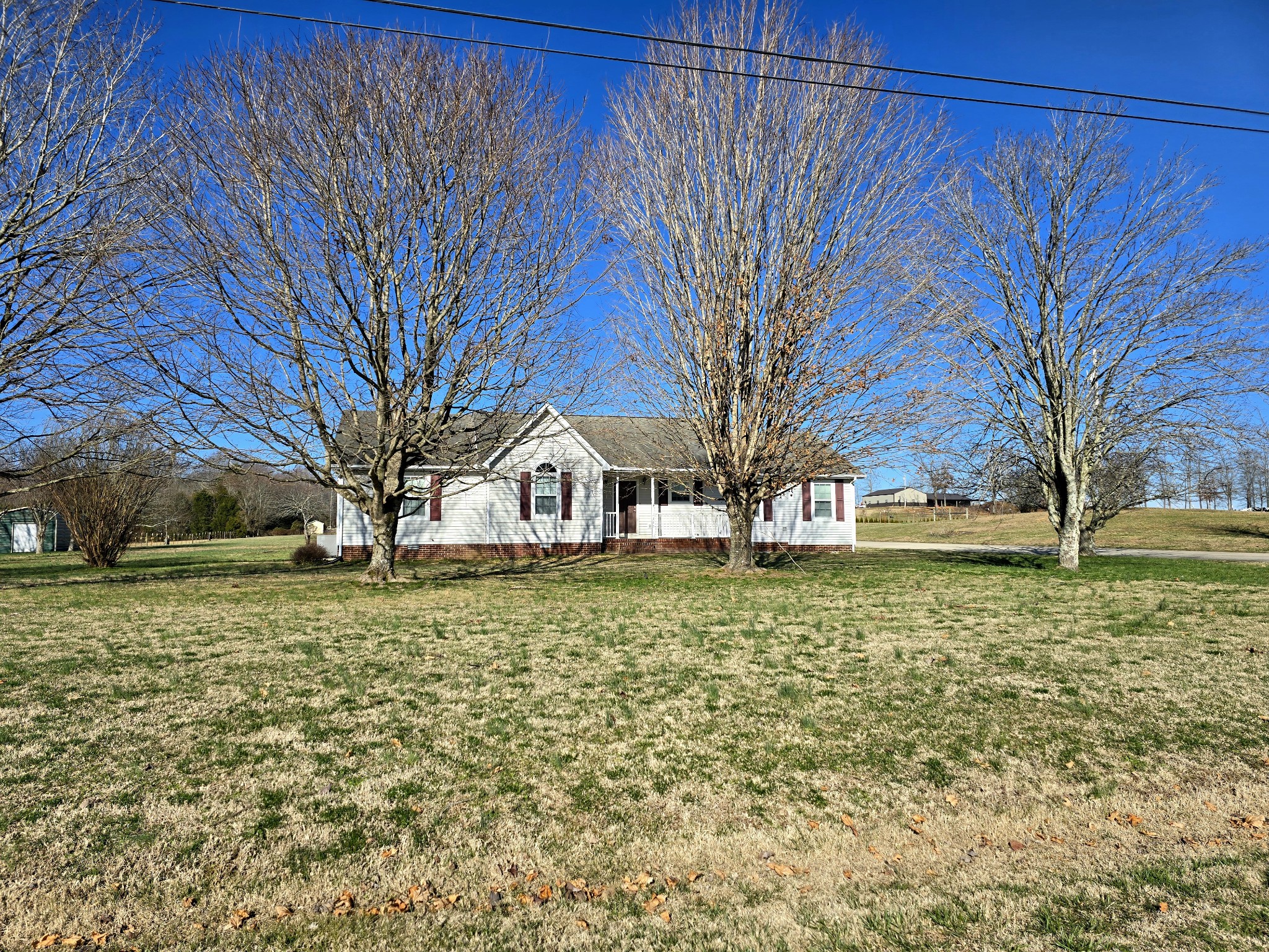 2115 Merry Oaks Rd Property Photo 2