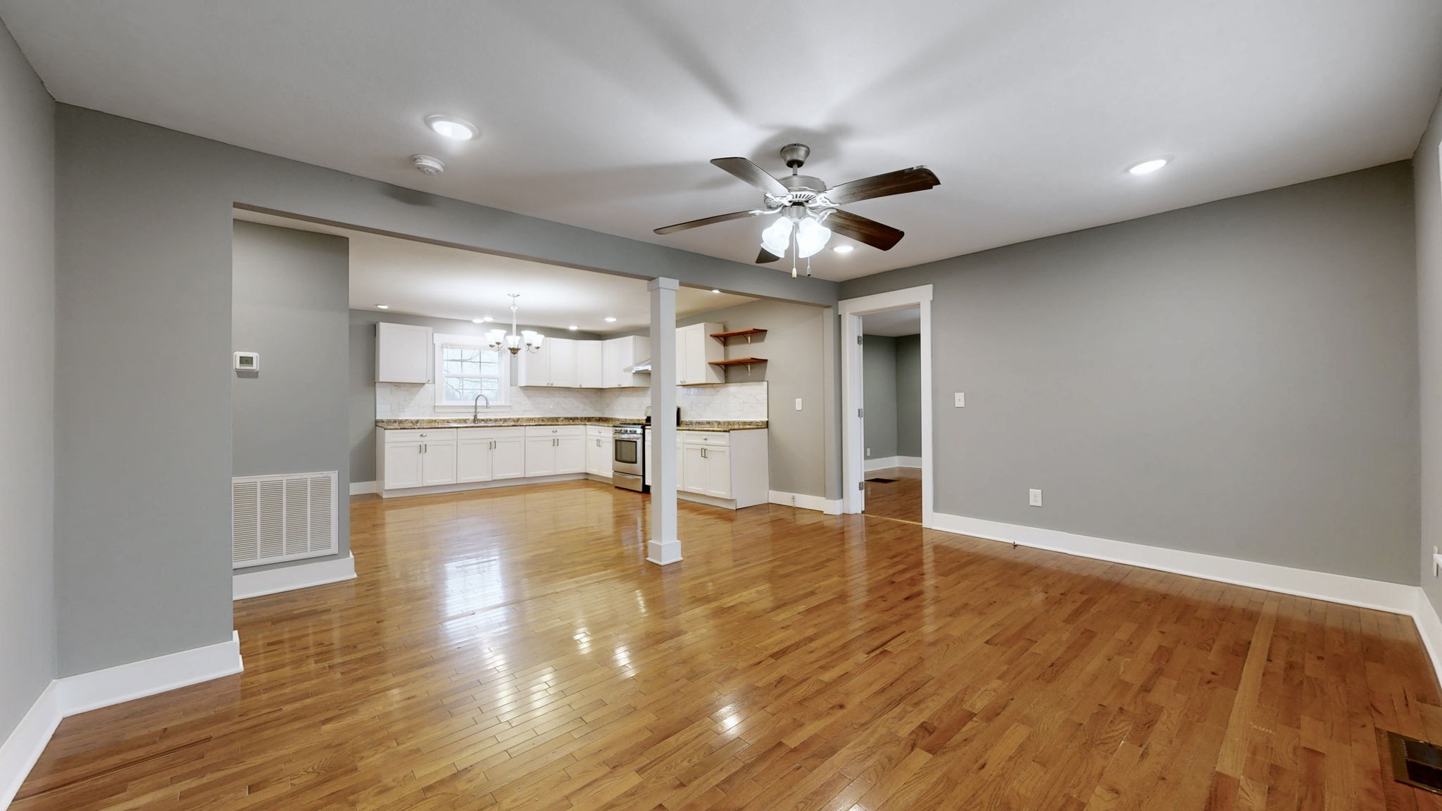 419 Woods Ave, N Property Photo 6