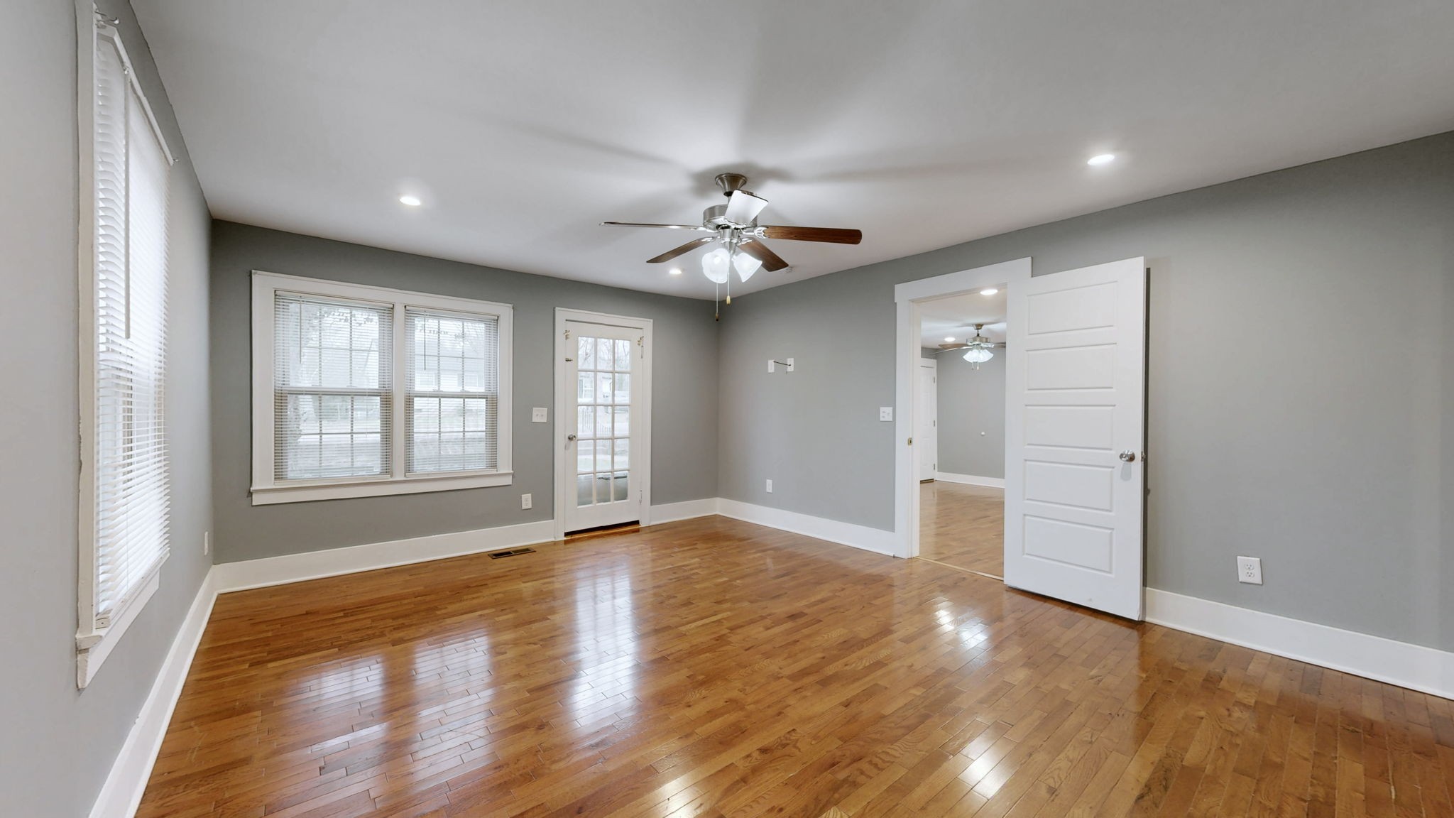 419 Woods Ave, N Property Photo 12