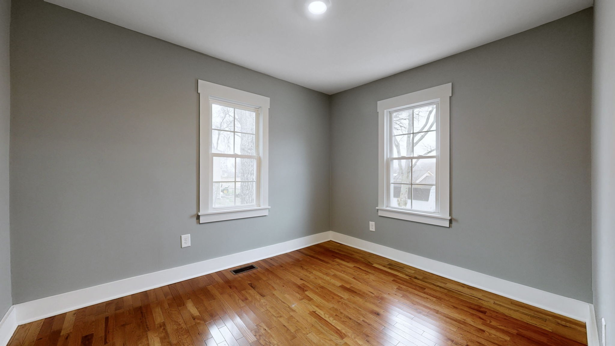 419 Woods Ave, N Property Photo 20