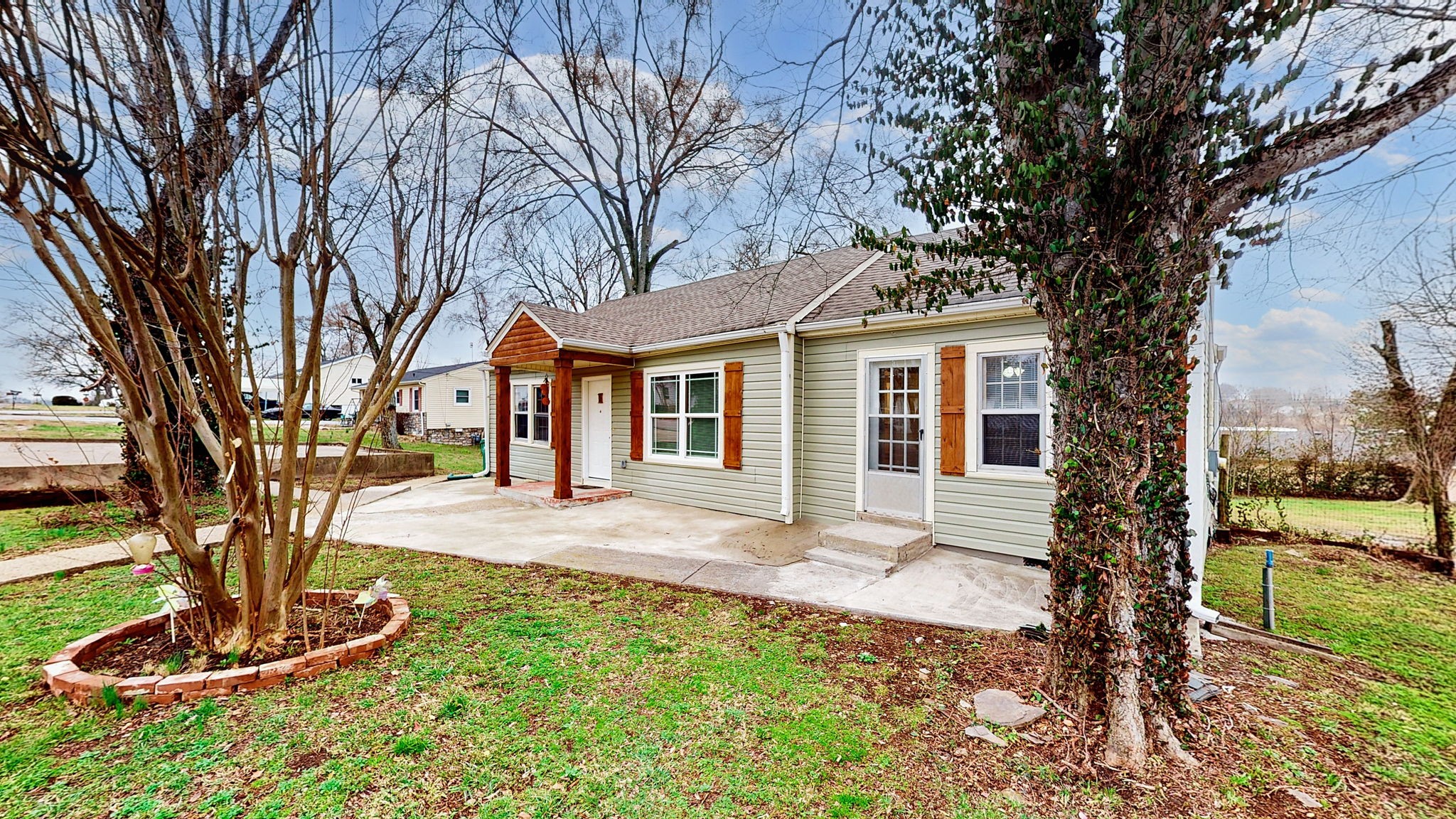 419 Woods Ave, N Property Photo 23