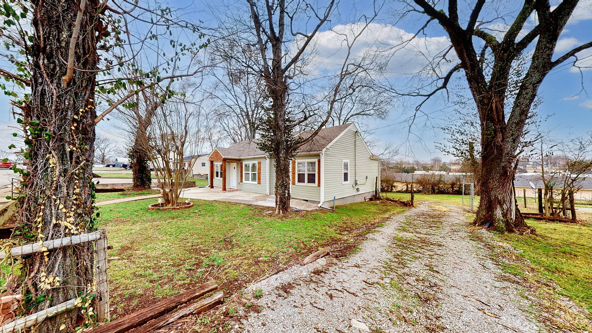 419 Woods Ave, N Property Photo 24